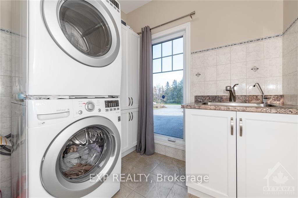 Photo 12 of 1620 Sequoia Drive, Ottawa, Cumberland Ridge — HOMEH