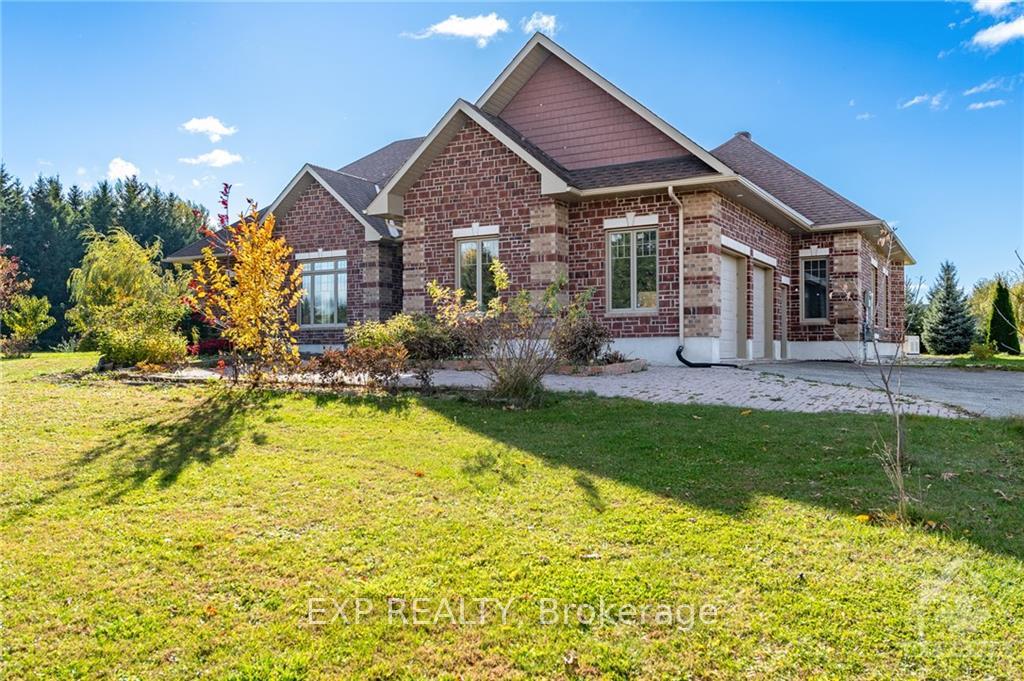 Photo 18 of 1620 Sequoia Drive, Ottawa, Cumberland Ridge — HOMEH