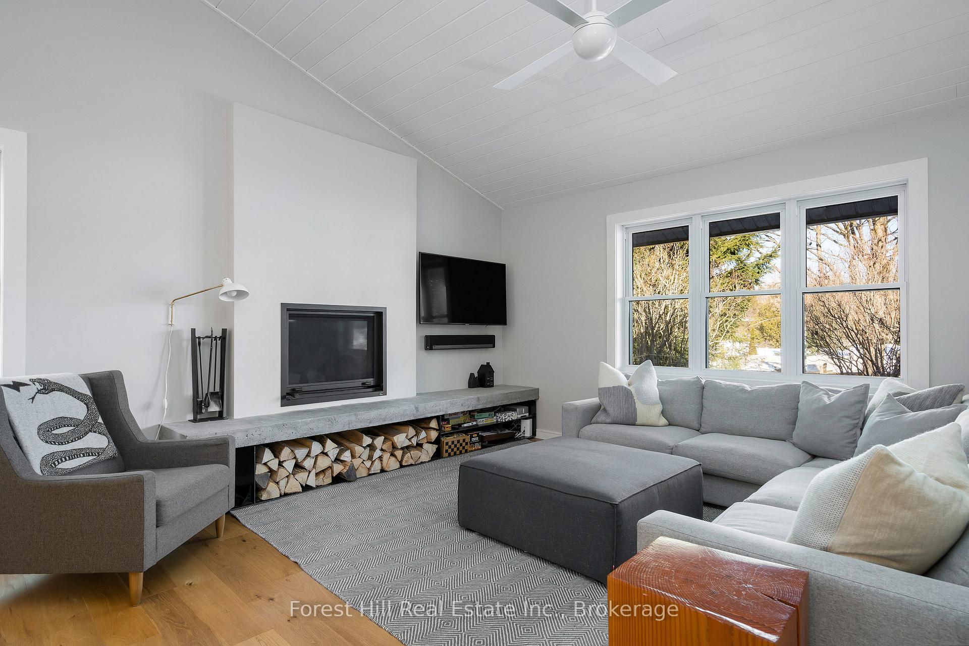 Photo 1 of 569300 Side Rd 6, Blue Mountains — HOMEH