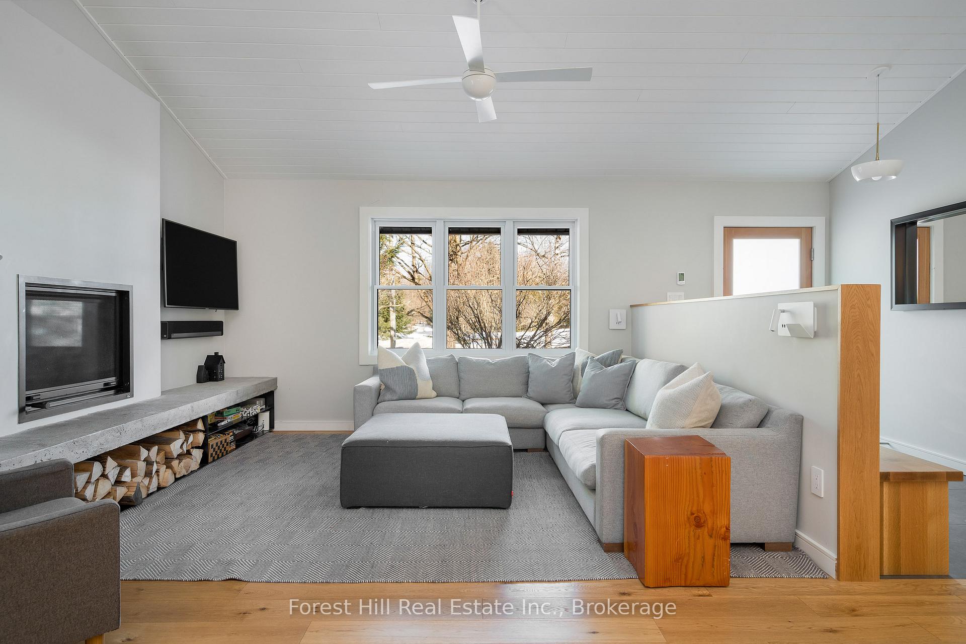 Photo 2 of 569300 Side Rd 6, Blue Mountains — HOMEH