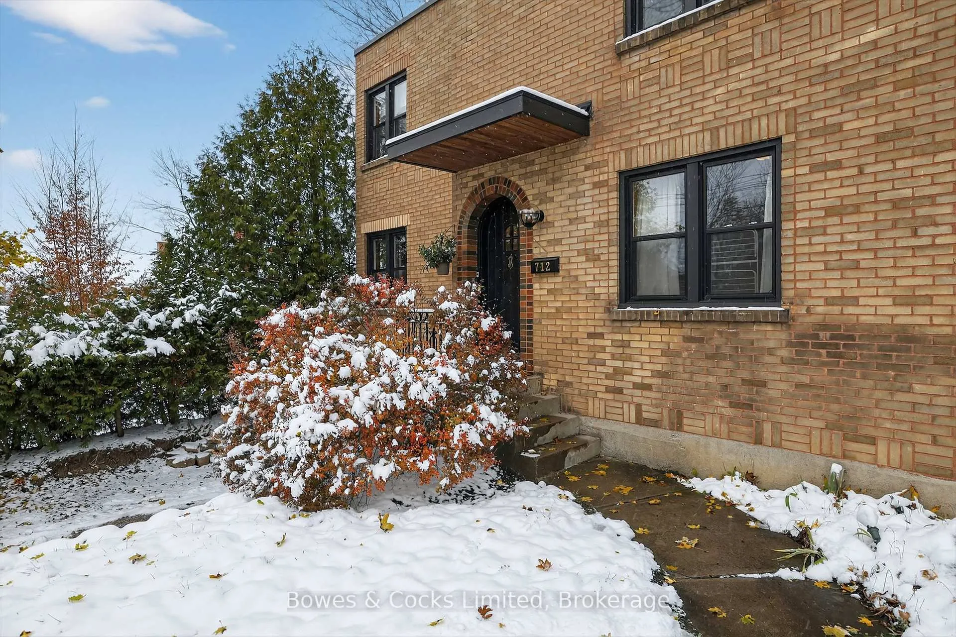 Photo 4 of 712 Bethune Street, Peterborough, Northcrest Ward 5 — HOMEH