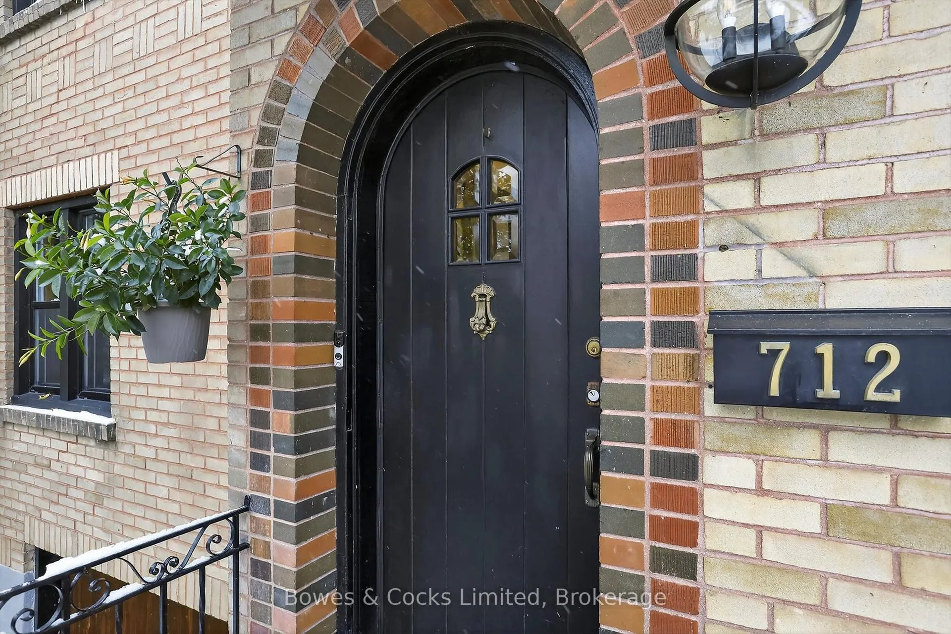 Photo 5 of 712 Bethune Street, Peterborough, Northcrest Ward 5 — HOMEH