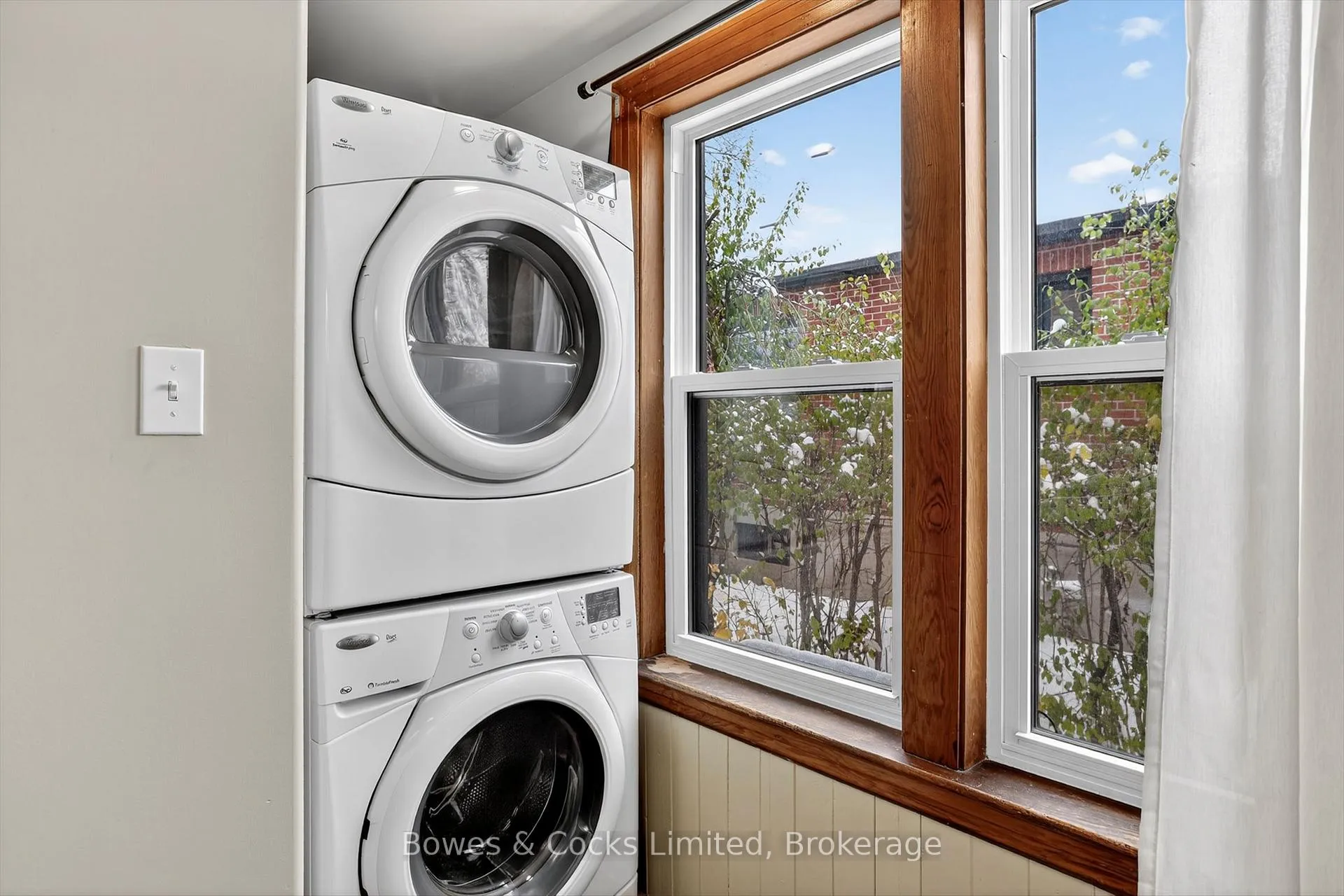 Photo 22 of 712 Bethune Street, Peterborough, Northcrest Ward 5 — HOMEH