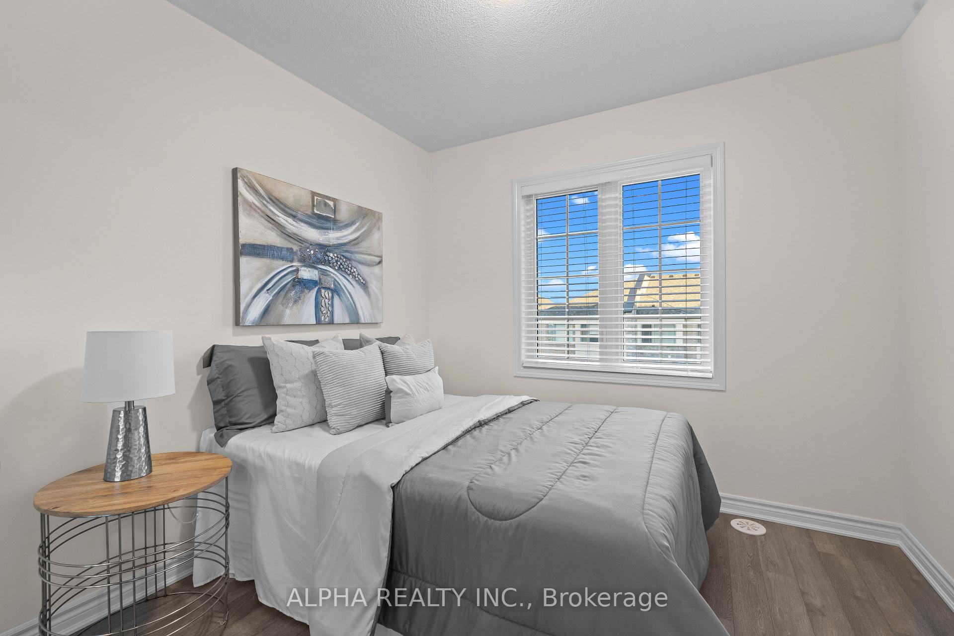Photo 17 of 3358 Thunderbird Promenade, Pickering, Rural Pickering — HOMEH