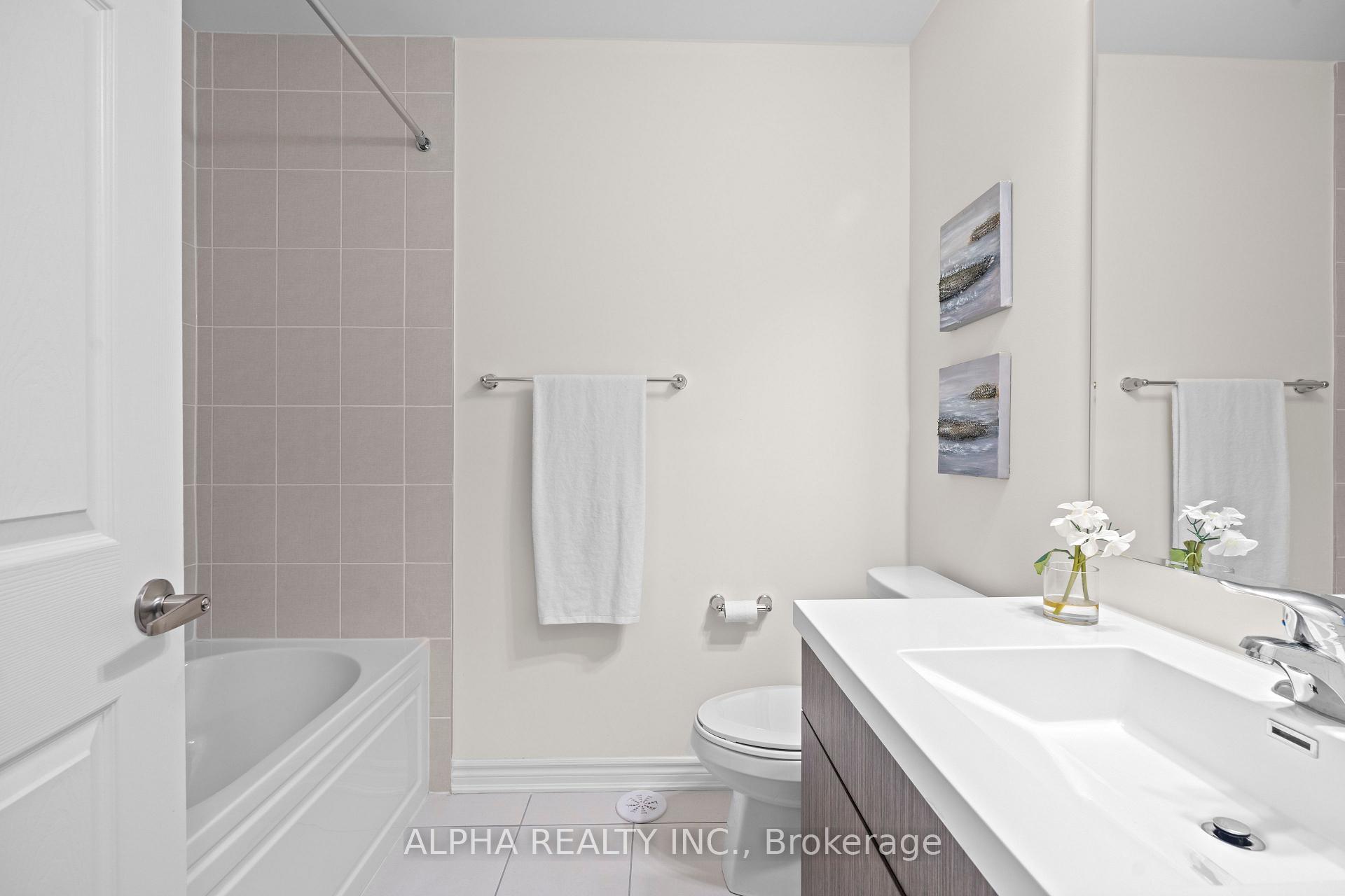 Photo 18 of 3358 Thunderbird Promenade, Pickering, Rural Pickering — HOMEH