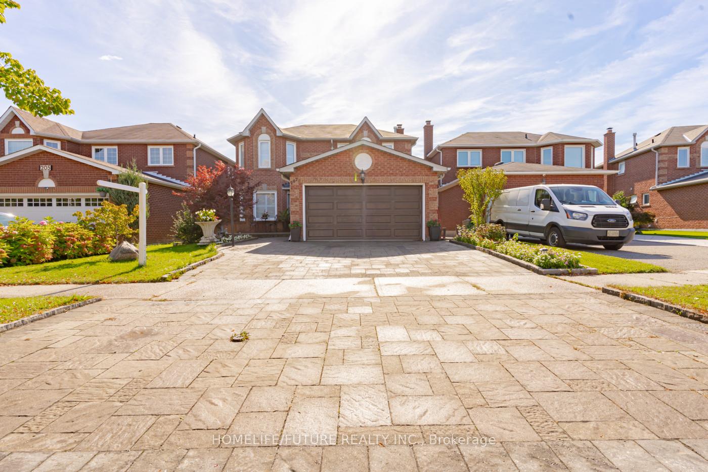Photo 1 of 207 Mossbrook Square, Pickering, Highbush — HOMEH