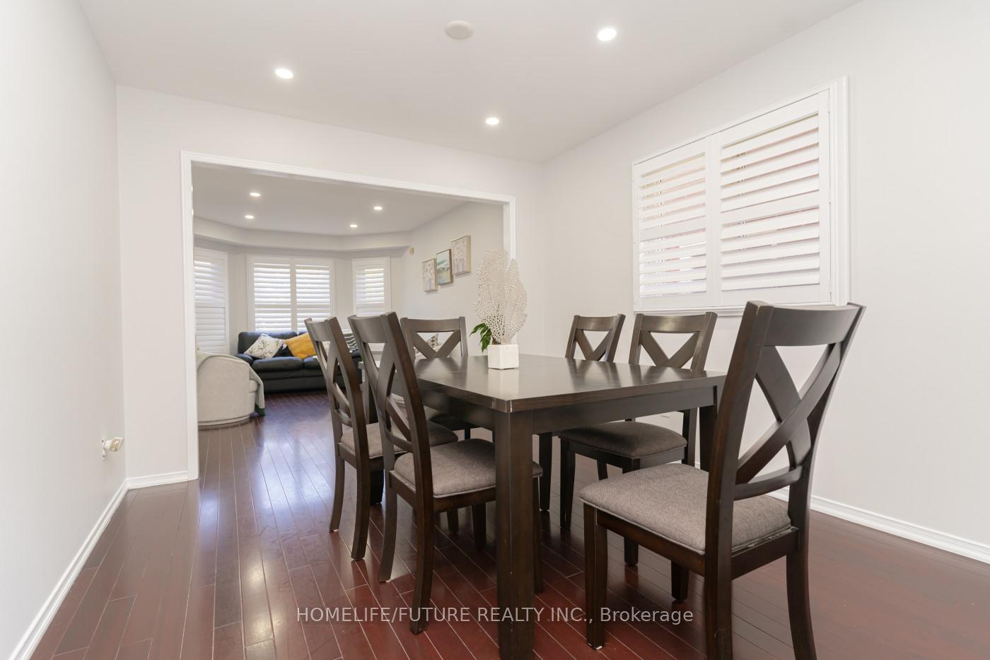 Photo 8 of 207 Mossbrook Square, Pickering, Highbush — HOMEH