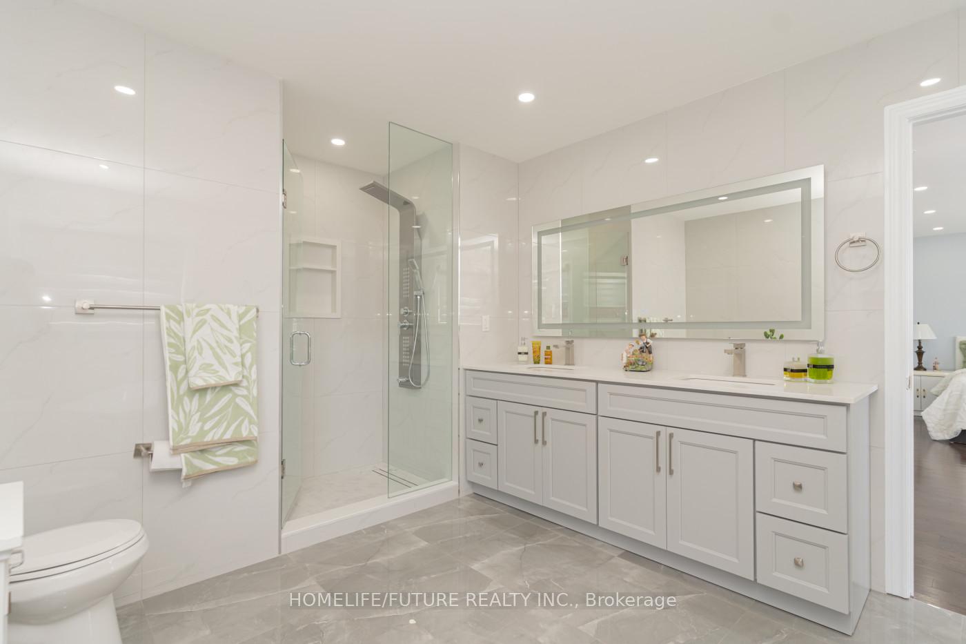 Photo 21 of 207 Mossbrook Square, Pickering, Highbush — HOMEH