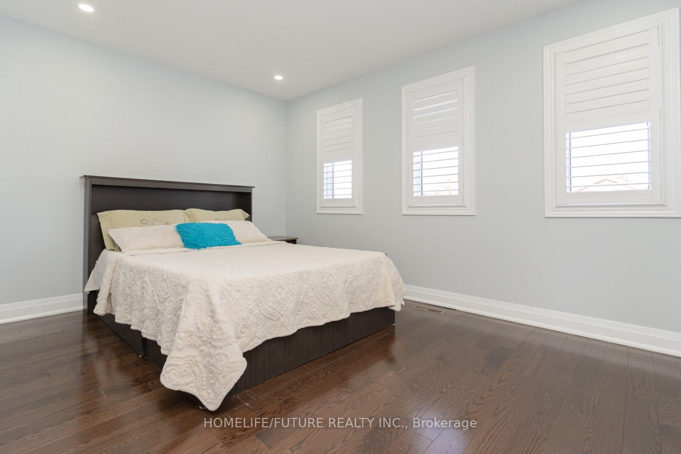 Photo 22 of 207 Mossbrook Square, Pickering, Highbush — HOMEH