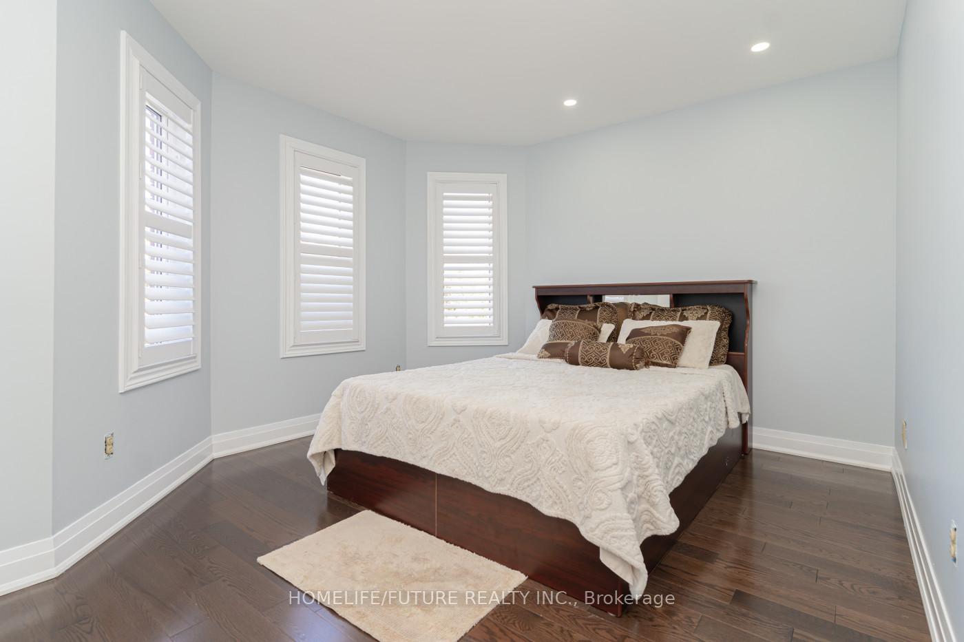 Photo 23 of 207 Mossbrook Square, Pickering, Highbush — HOMEH