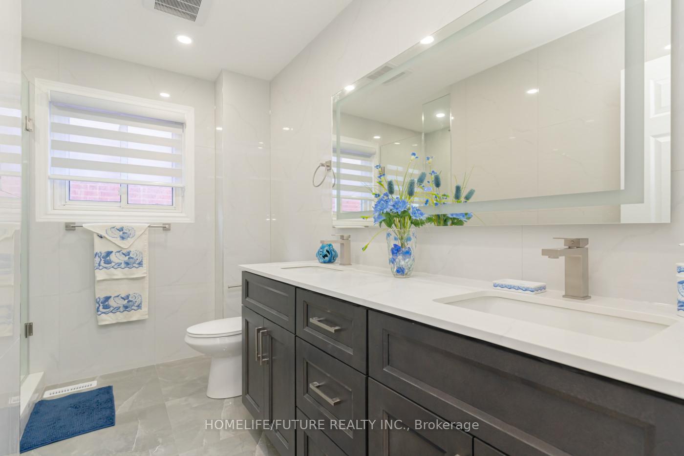 Photo 24 of 207 Mossbrook Square, Pickering, Highbush — HOMEH