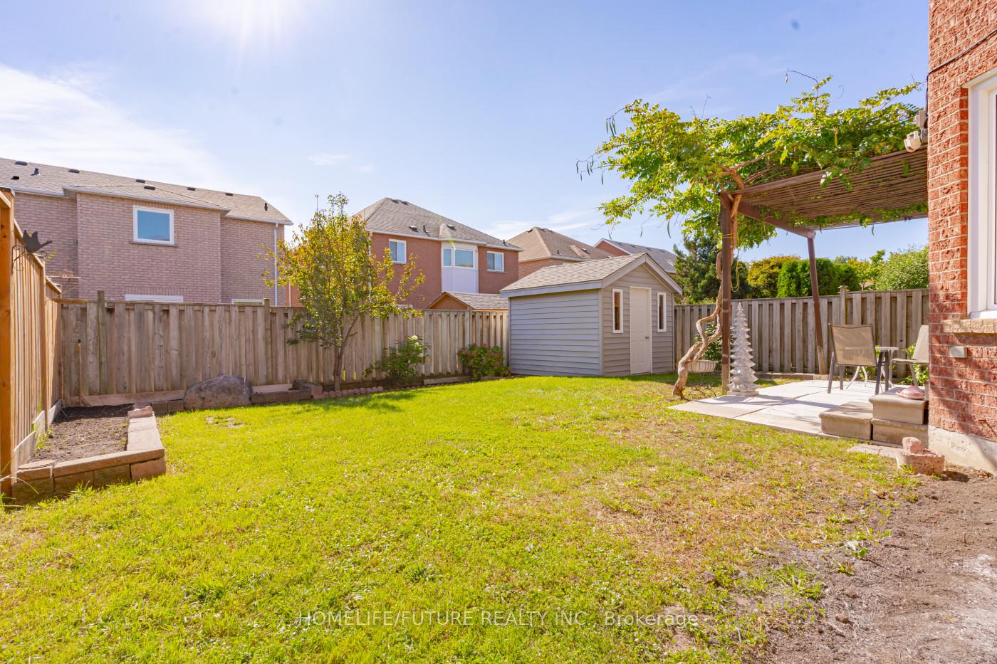 Photo 29 of 207 Mossbrook Square, Pickering, Highbush — HOMEH