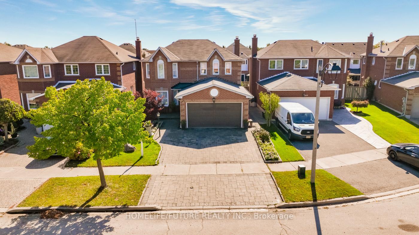 Photo 31 of 207 Mossbrook Square, Pickering, Highbush — HOMEH