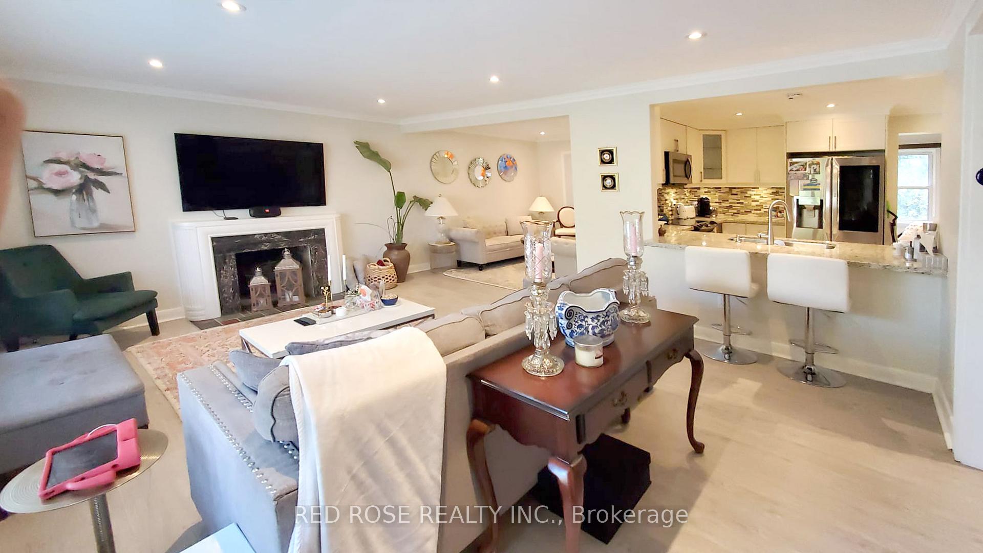 Photo 6 of Unit Upper, 11 Parkway Avenue, Vaughan, Uplands — HOMEH