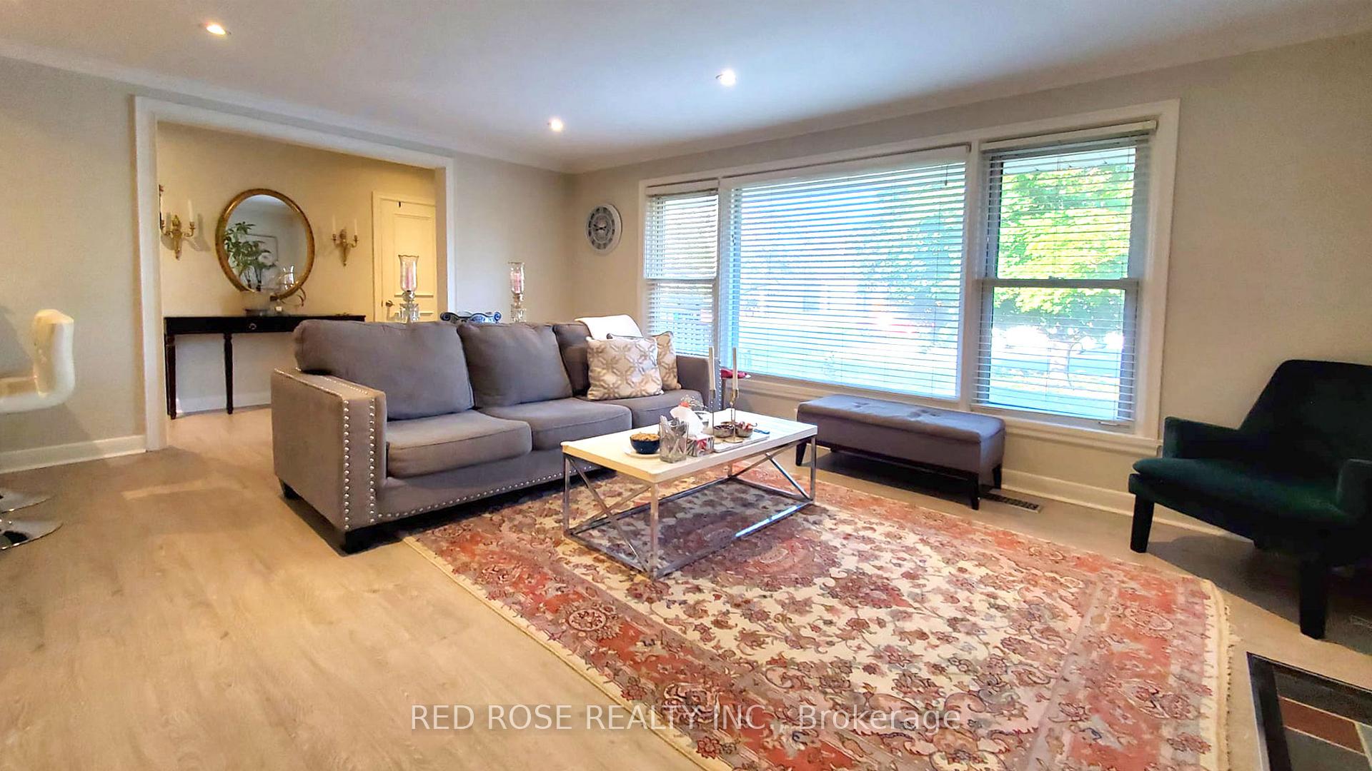 Photo 7 of Unit Upper, 11 Parkway Avenue, Vaughan, Uplands — HOMEH