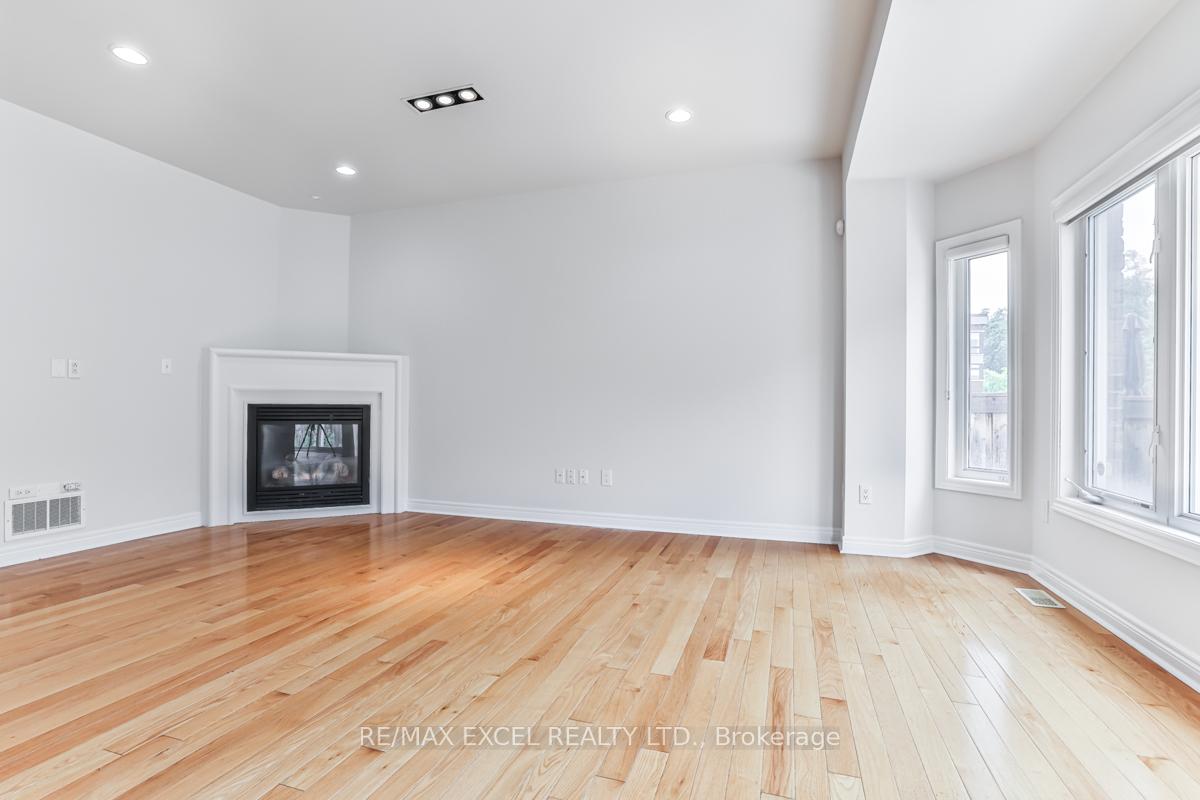Photo 7 of 10 Givon Street, Vaughan, Patterson — HOMEH