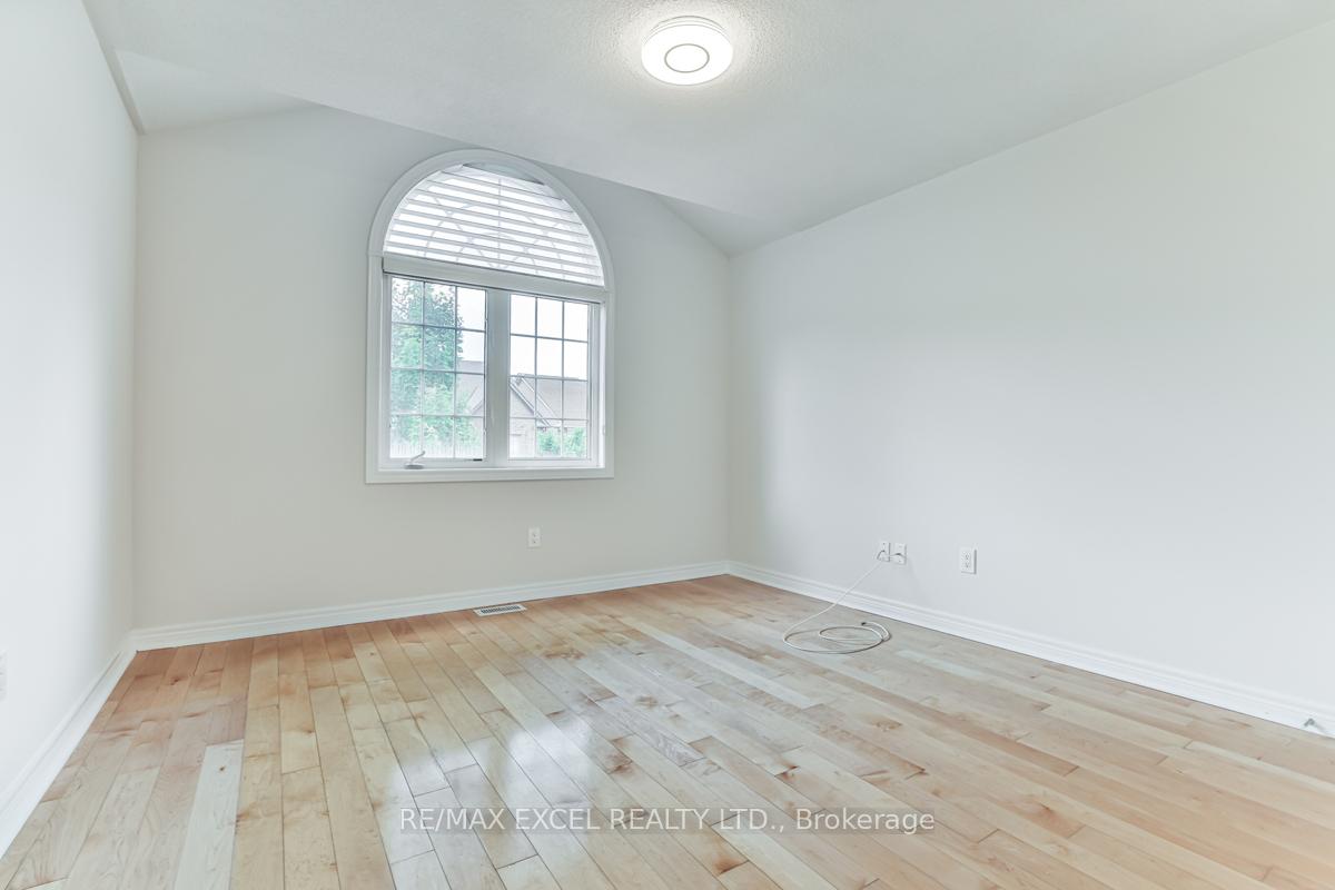 Photo 15 of 10 Givon Street, Vaughan, Patterson — HOMEH