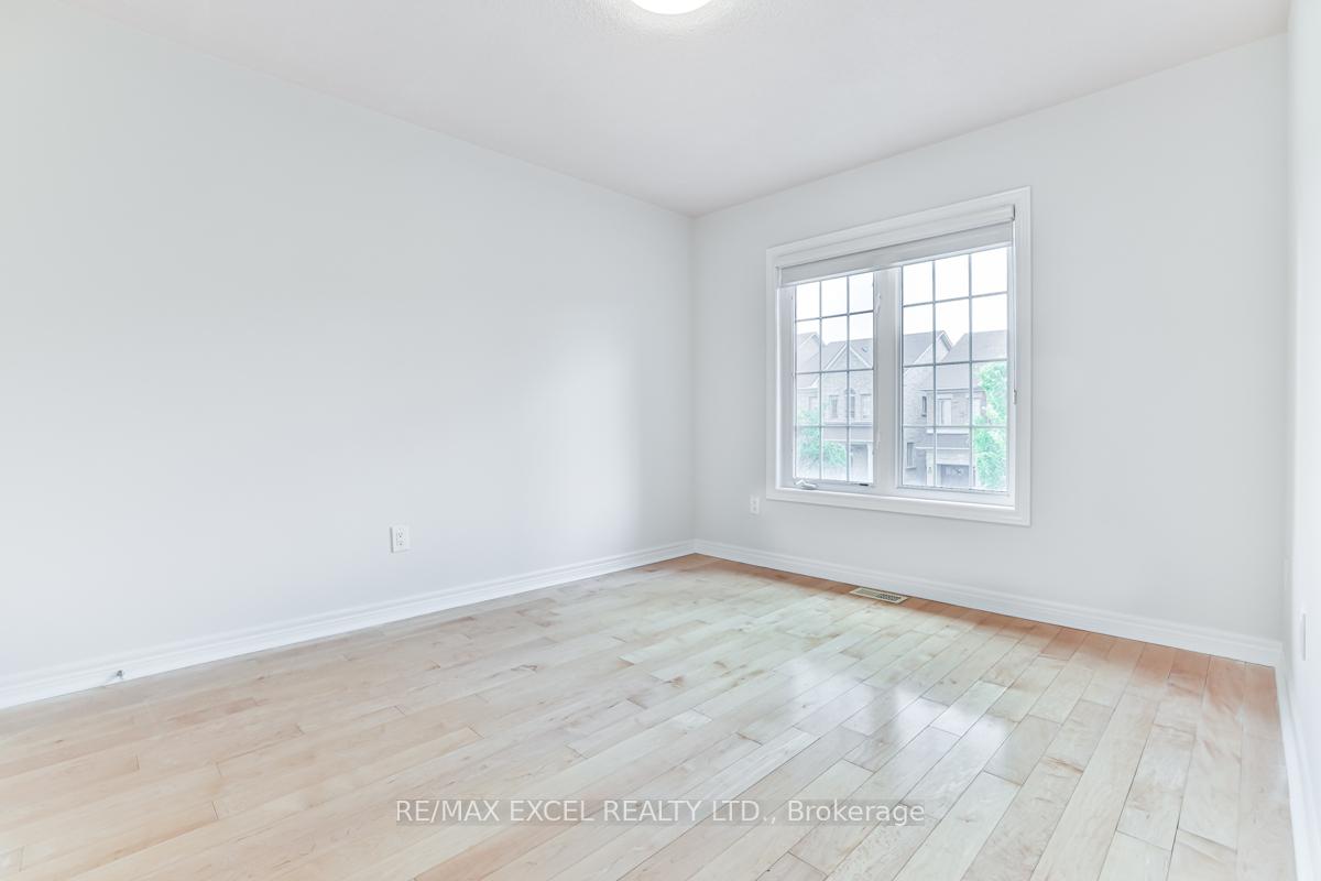 Photo 16 of 10 Givon Street, Vaughan, Patterson — HOMEH