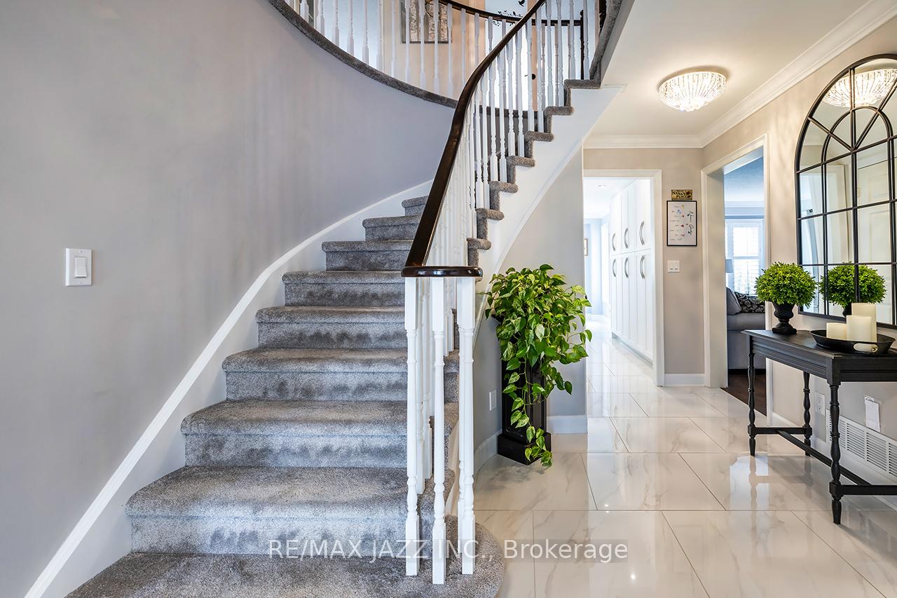 Photo 5 of 18 Chipperfield Crescent, Whitby, Pringle Creek — HOMEH