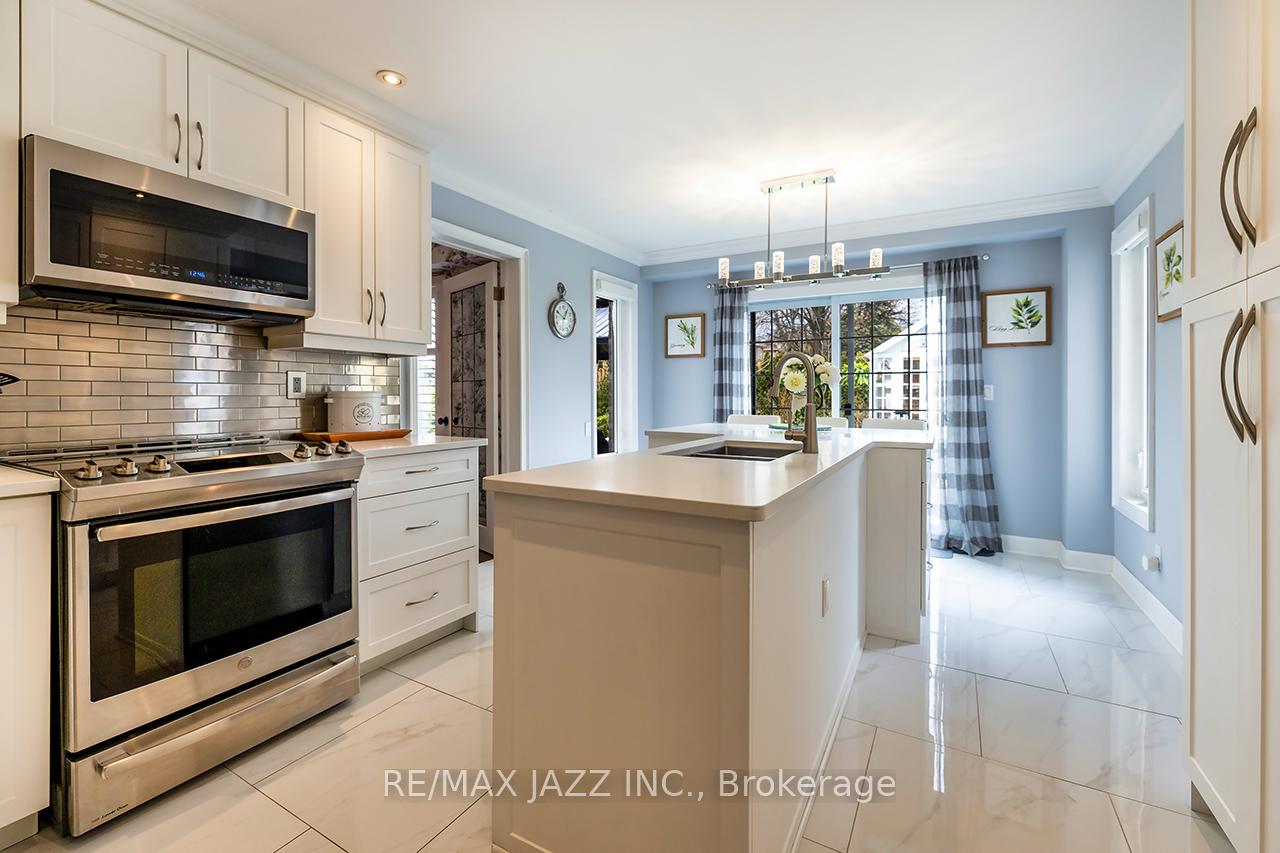 Photo 13 of 18 Chipperfield Crescent, Whitby, Pringle Creek — HOMEH