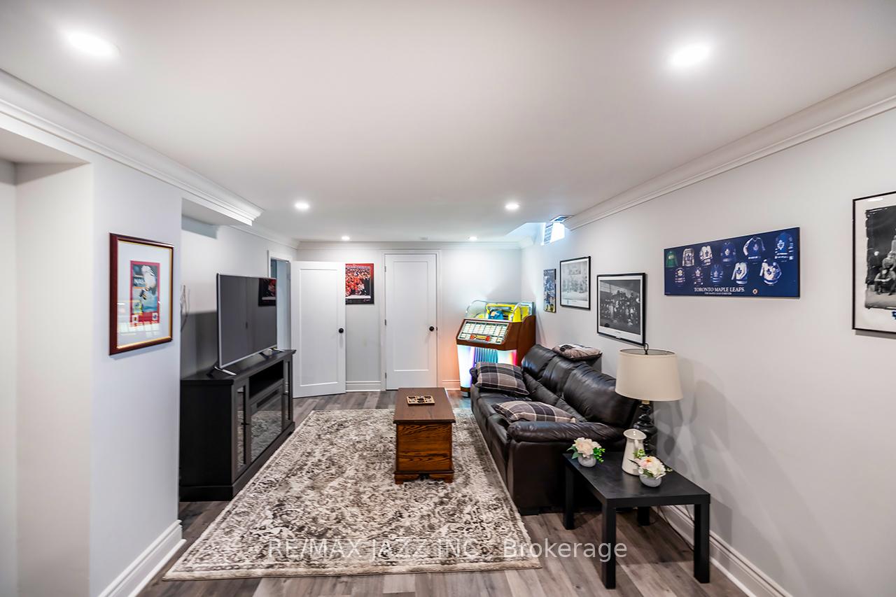 Photo 31 of 18 Chipperfield Crescent, Whitby, Pringle Creek — HOMEH