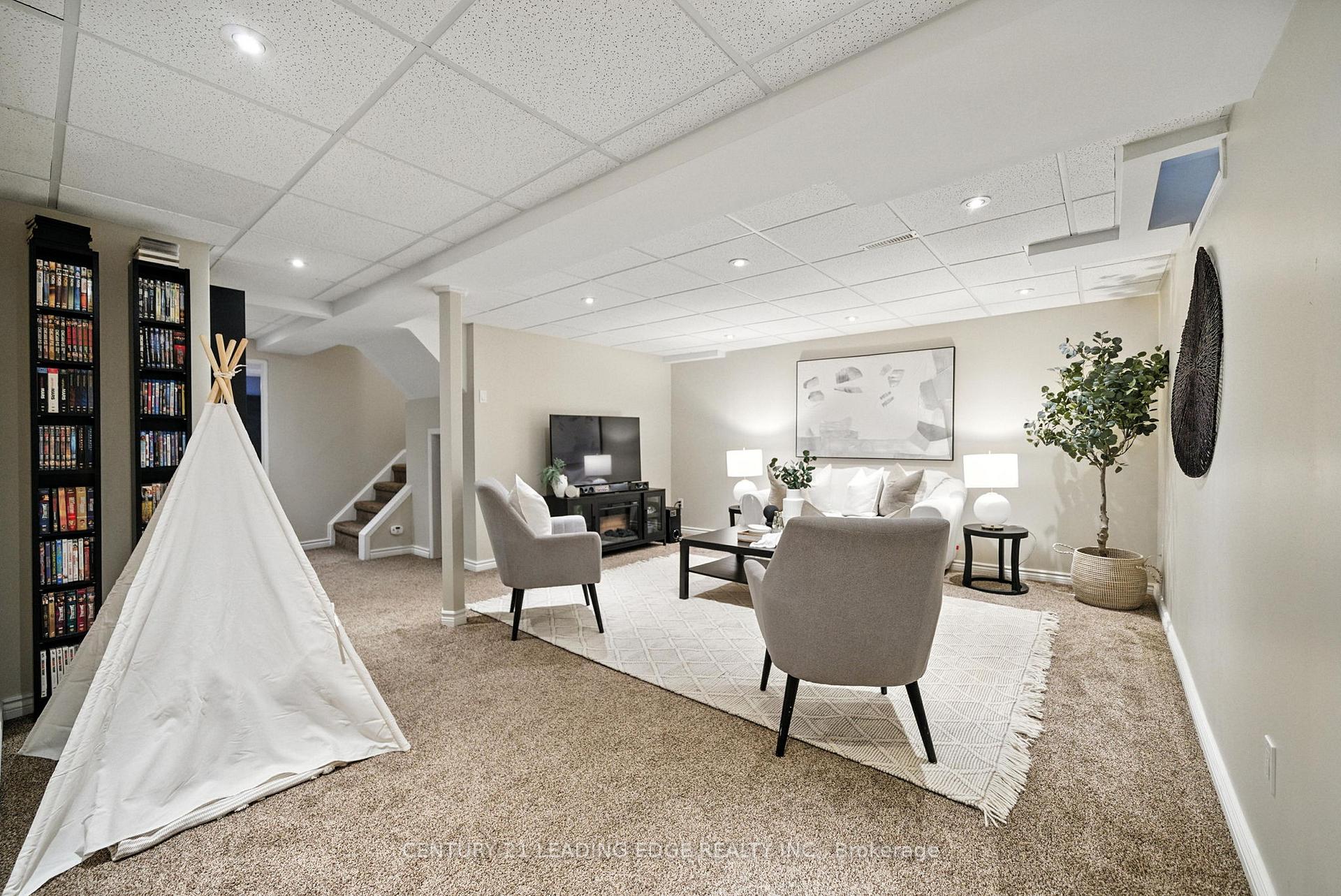 Photo 40 of 57 Harman Drive, Ajax, Central — HOMEH