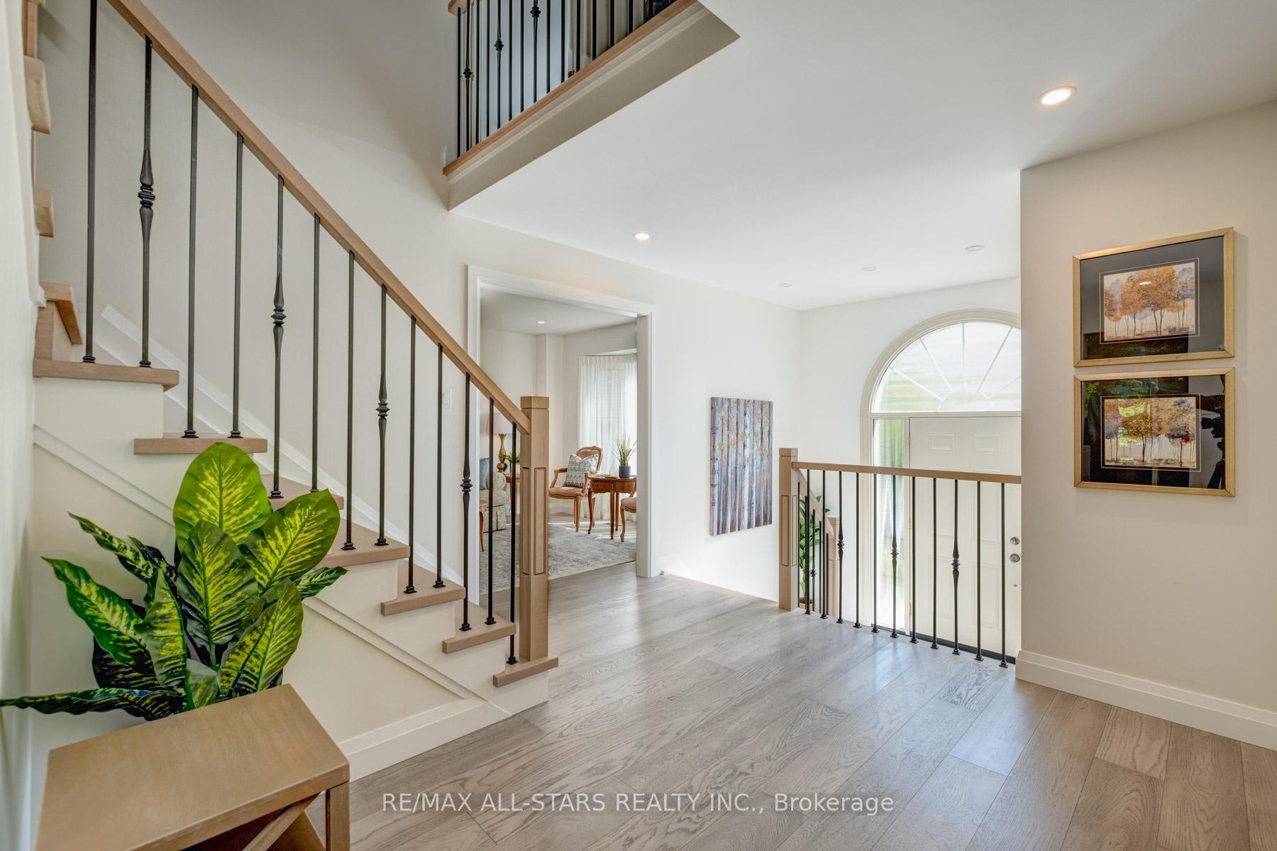 Photo 7 of 67 Autumn Way, Aurora, Aurora Heights — HOMEH