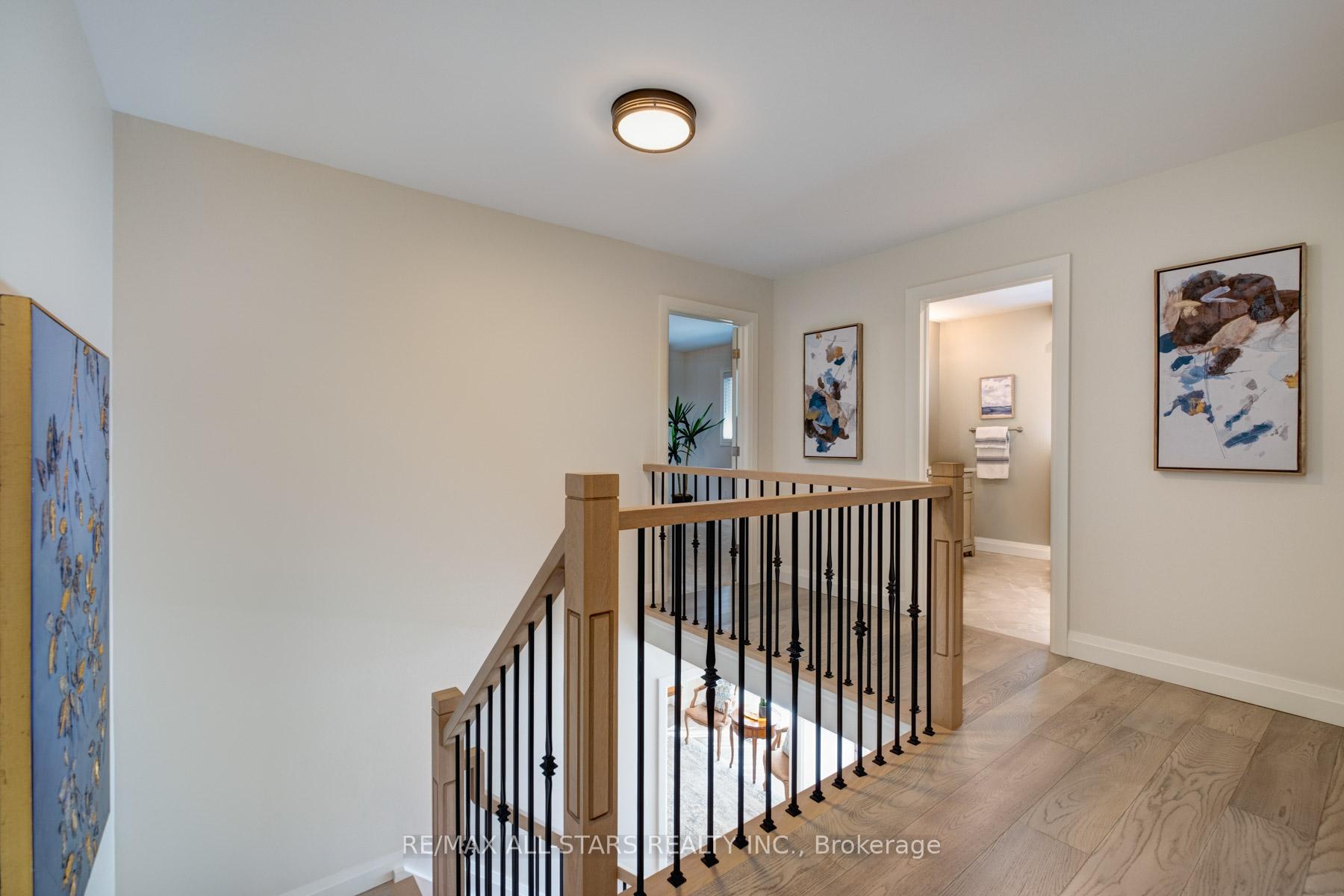 Photo 12 of 67 Autumn Way, Aurora, Aurora Heights — HOMEH