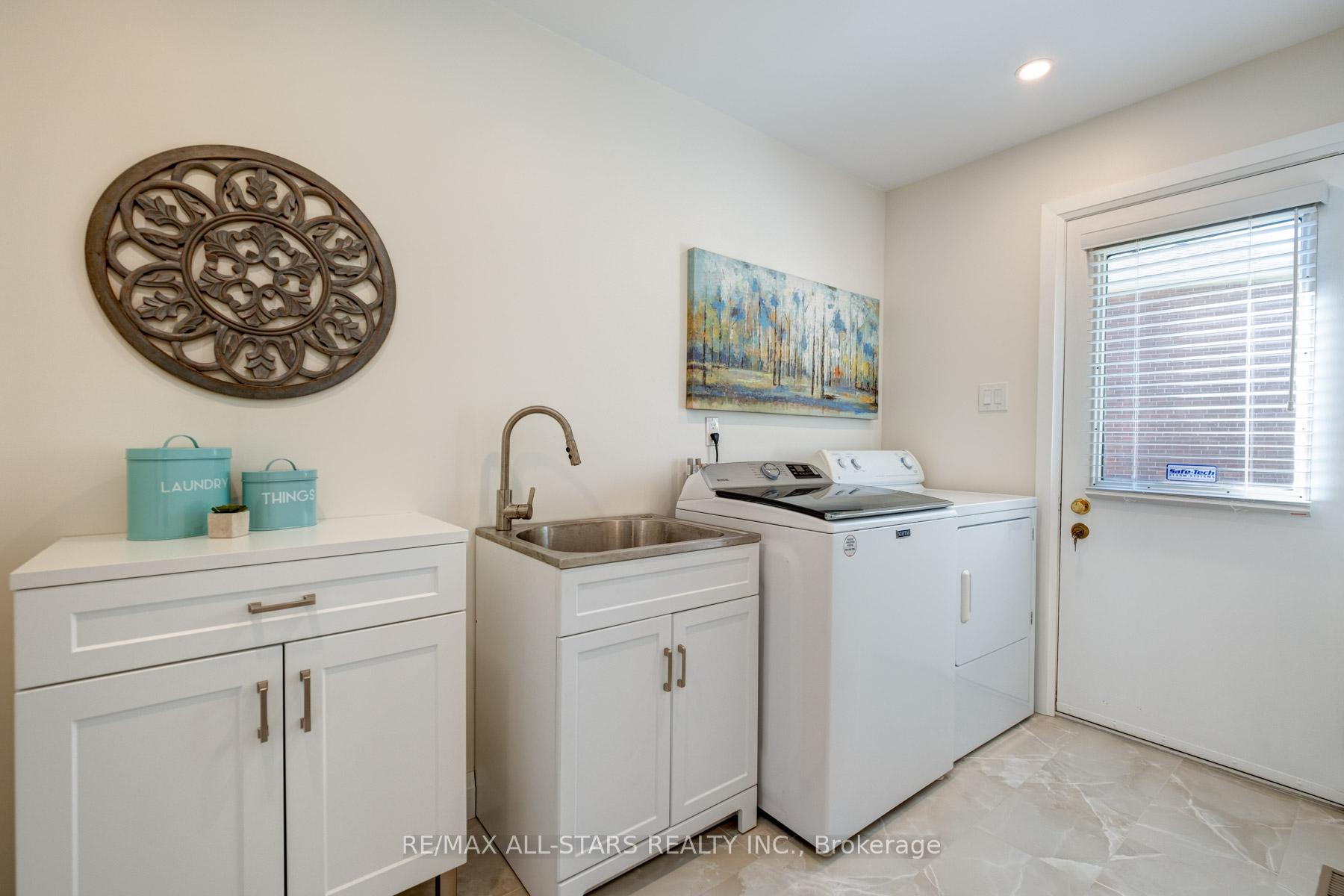 Photo 24 of 67 Autumn Way, Aurora, Aurora Heights — HOMEH