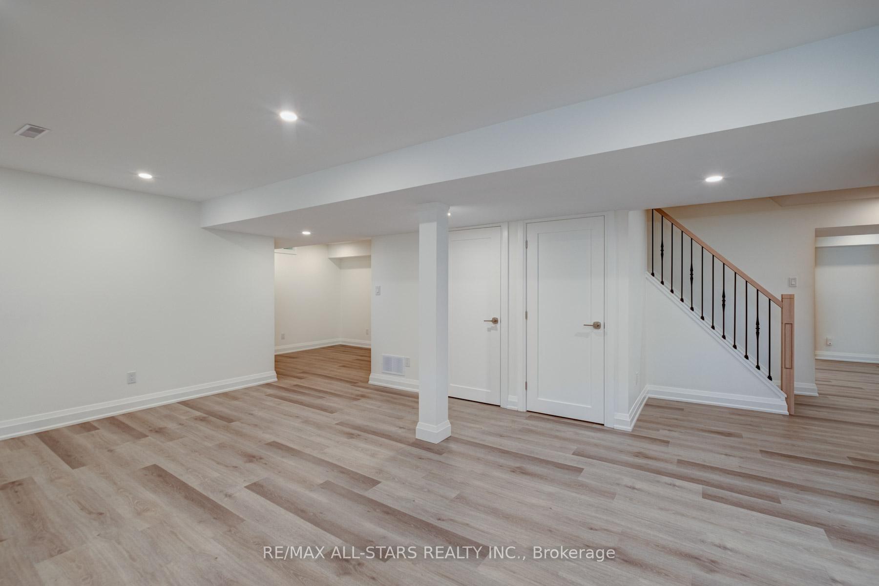 Photo 25 of 67 Autumn Way, Aurora, Aurora Heights — HOMEH