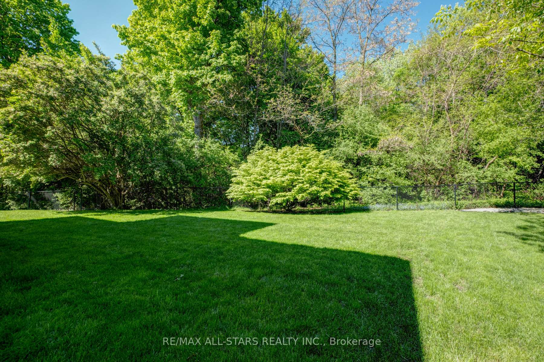 Photo 32 of 67 Autumn Way, Aurora, Aurora Heights — HOMEH