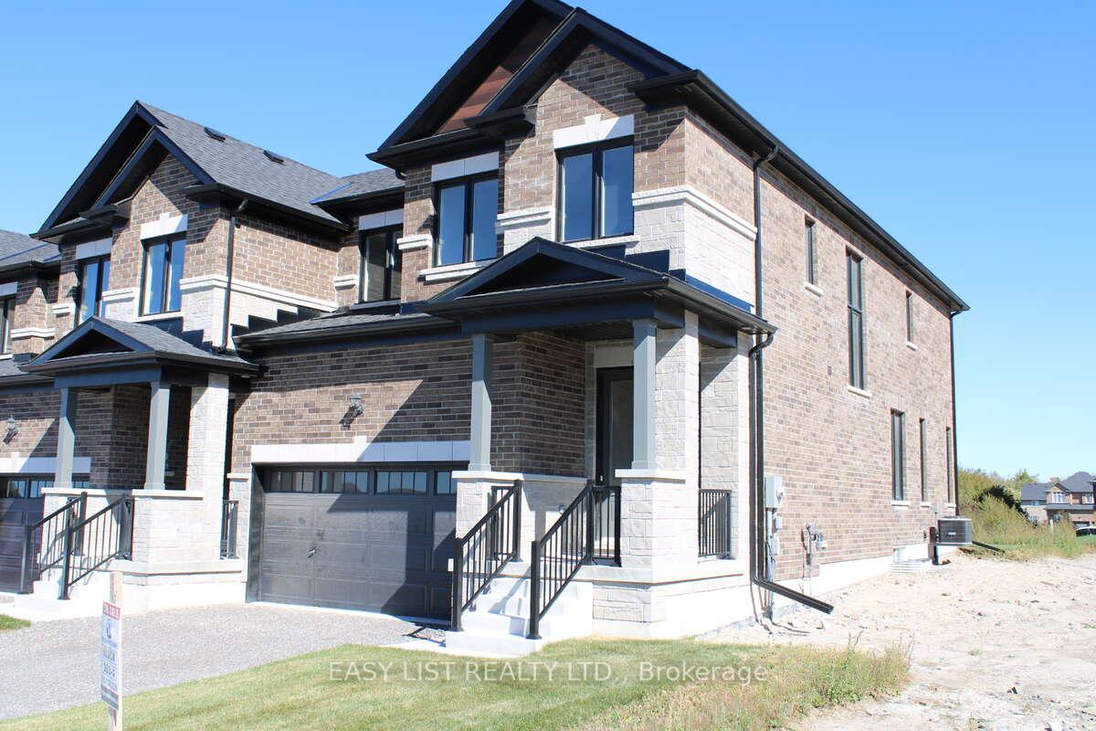 Photo 2 of 402 Sadler Way, Peterborough, Monaghan Ward 2 — HOMEH