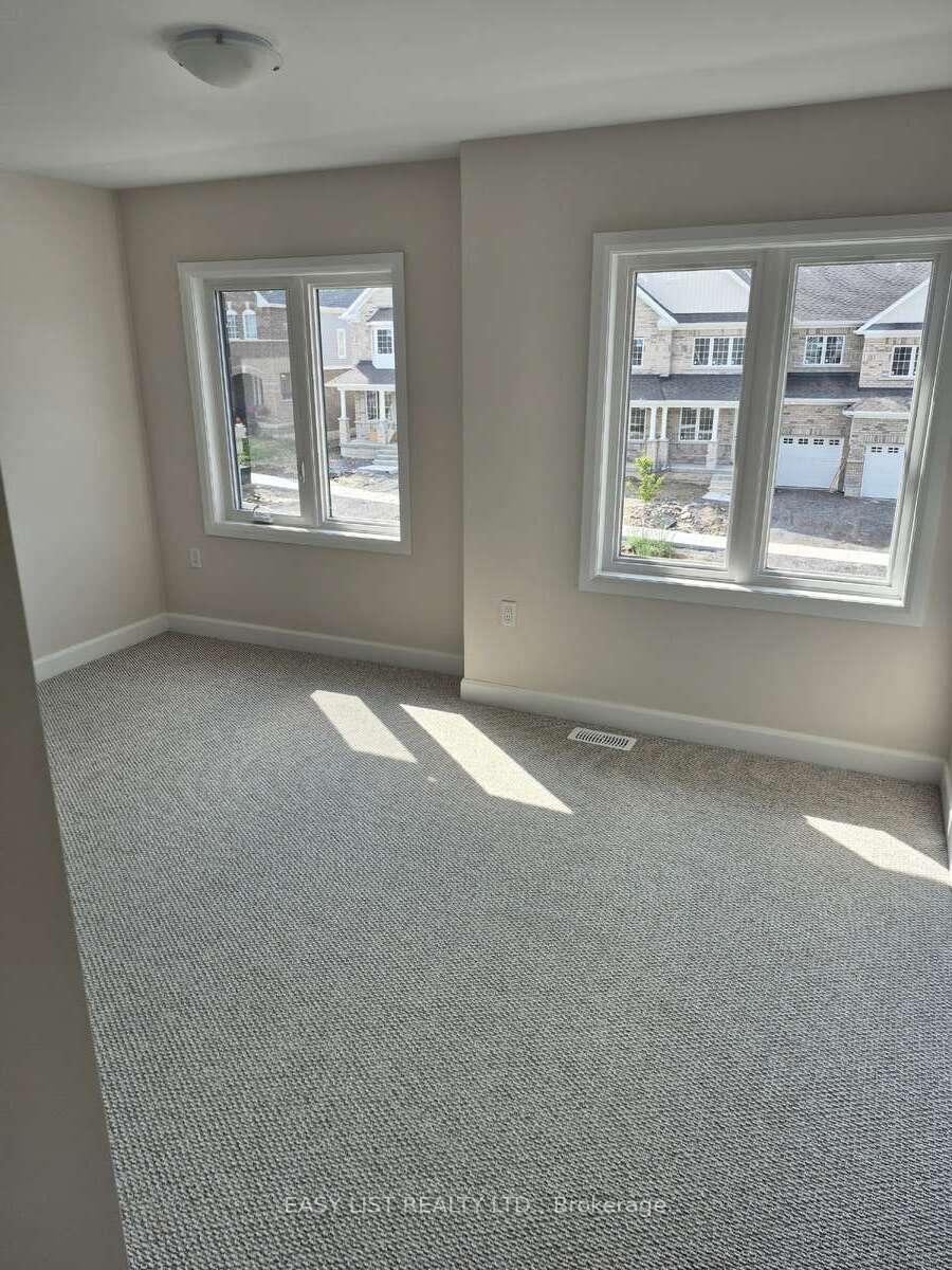Photo 8 of 402 Sadler Way, Peterborough, Monaghan Ward 2 — HOMEH