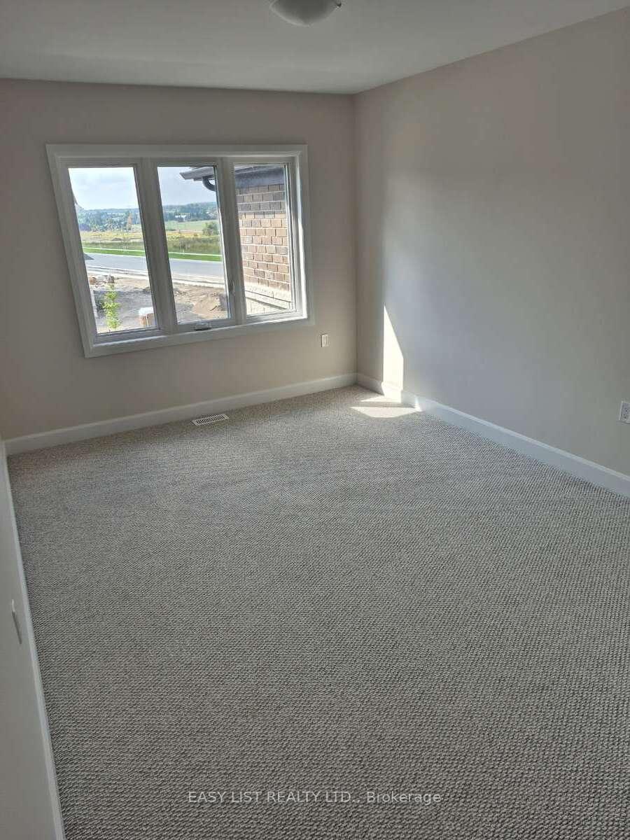 Photo 9 of 402 Sadler Way, Peterborough, Monaghan Ward 2 — HOMEH
