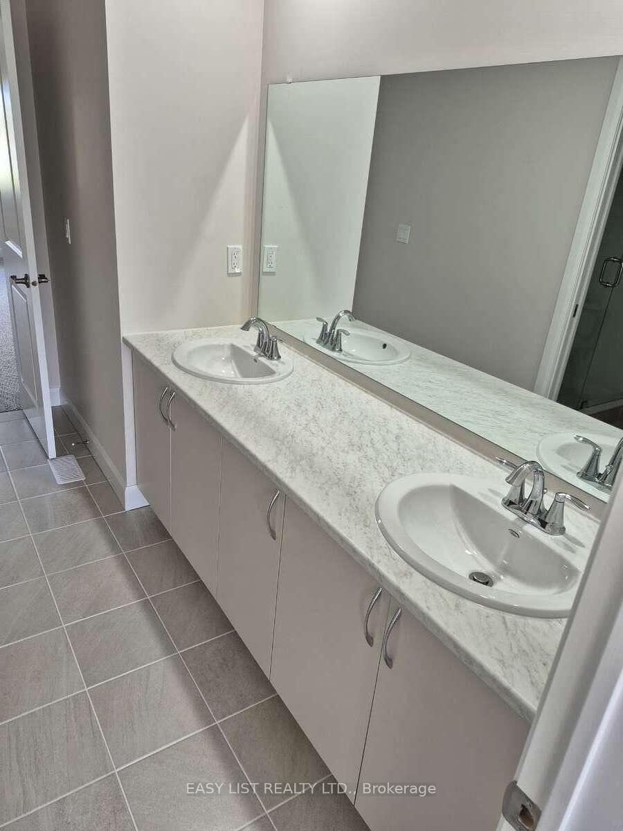 Photo 10 of 402 Sadler Way, Peterborough, Monaghan Ward 2 — HOMEH