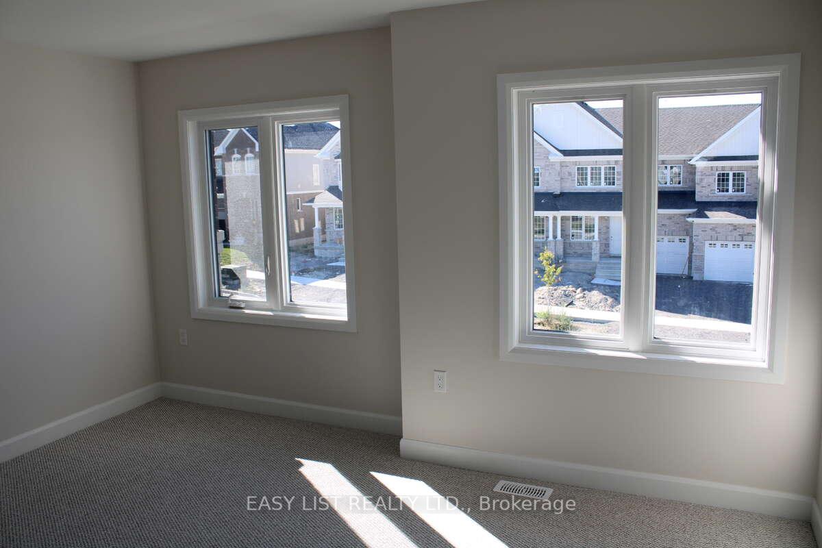 Photo 15 of 402 Sadler Way, Peterborough, Monaghan Ward 2 — HOMEH