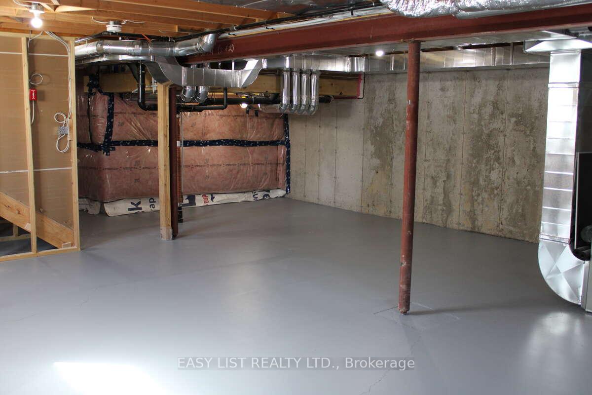 Photo 36 of 402 Sadler Way, Peterborough, Monaghan Ward 2 — HOMEH