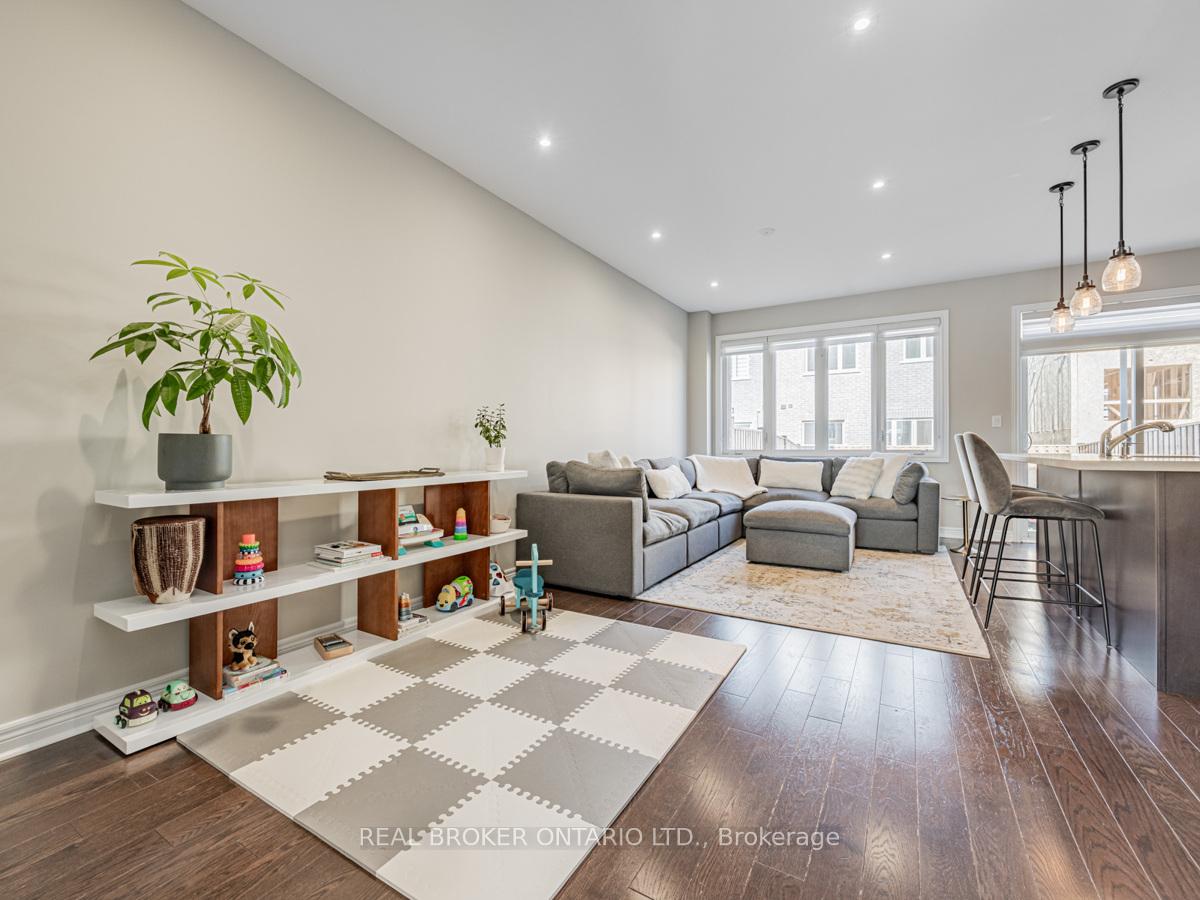 Photo 4 of 1185 Cactus Crescent, Pickering, Rural Pickering — HOMEH