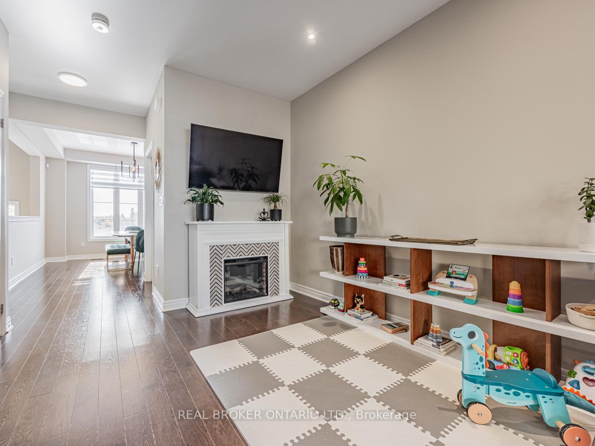 Photo 7 of 1185 Cactus Crescent, Pickering, Rural Pickering — HOMEH