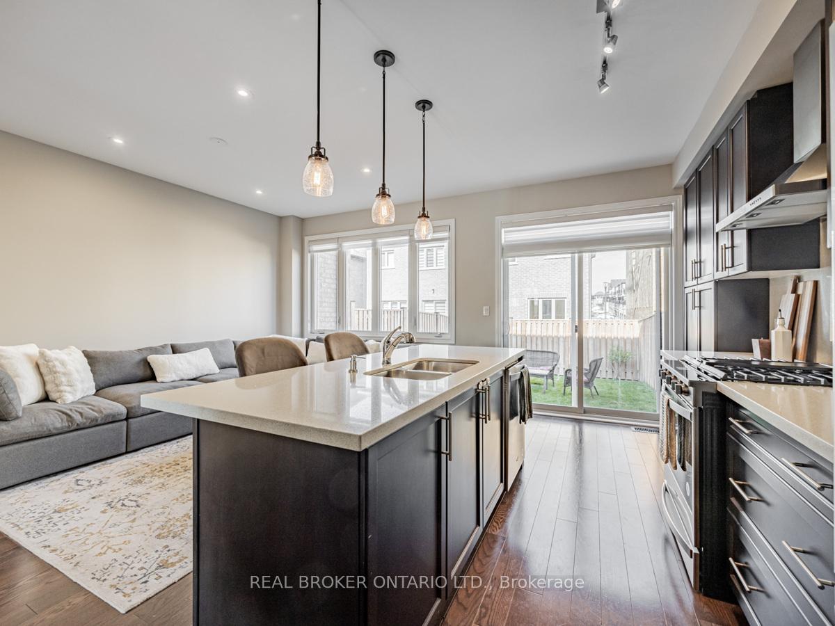 Photo 12 of 1185 Cactus Crescent, Pickering, Rural Pickering — HOMEH