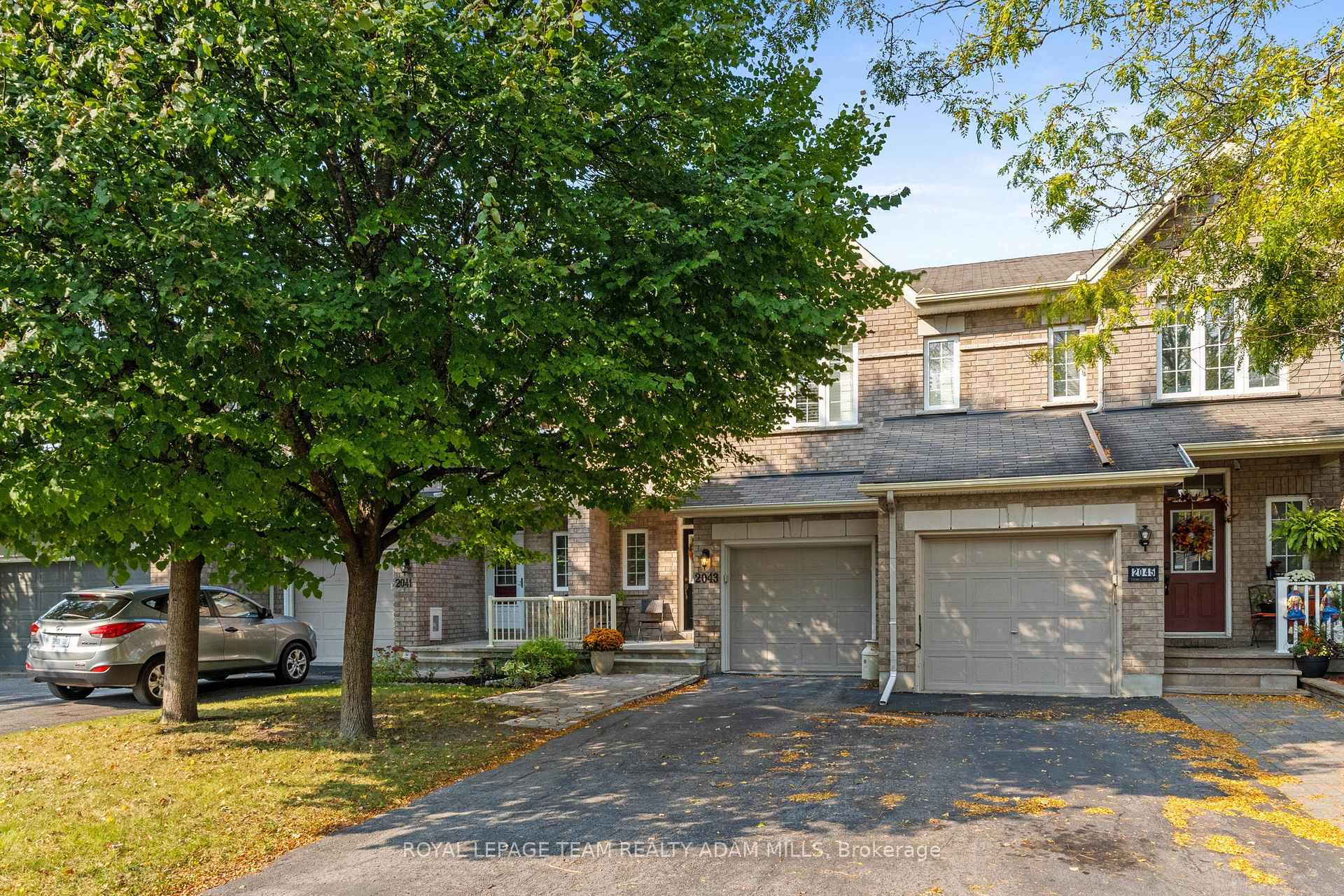Photo 4 of 2043 Melette Crescent, Ottawa, Avalon East — HOMEH