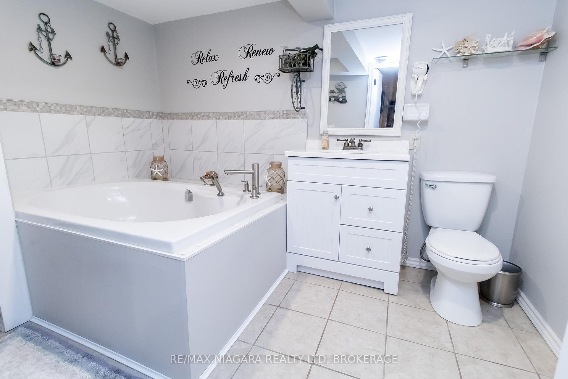 Photo 18 of 294 Scholfield Avenue S, Welland, Lincoln/Crowland — HOMEH