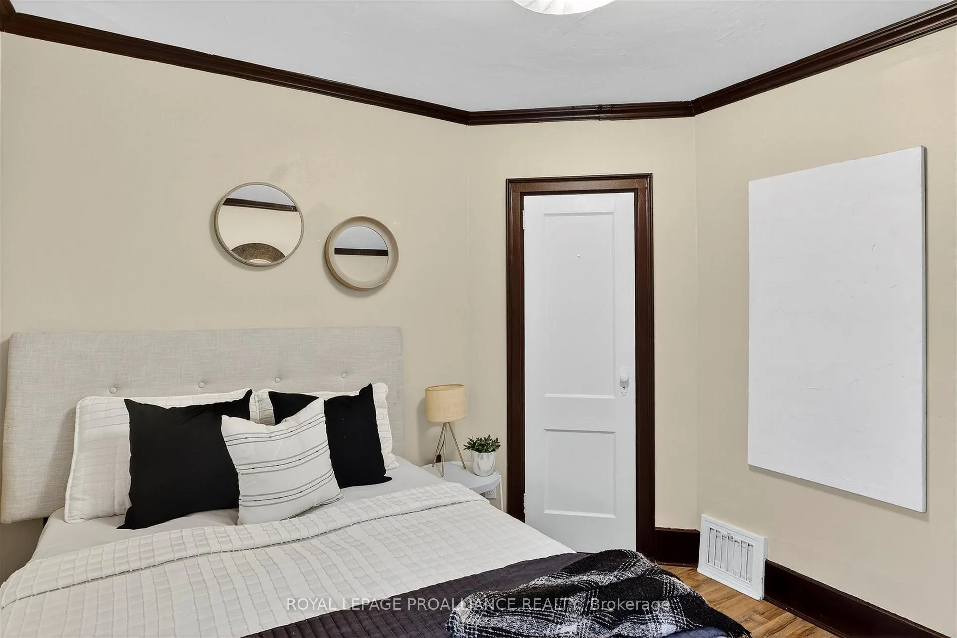 Photo 20 of 410 Dublin Street, Peterborough, Town Ward 3 — HOMEH