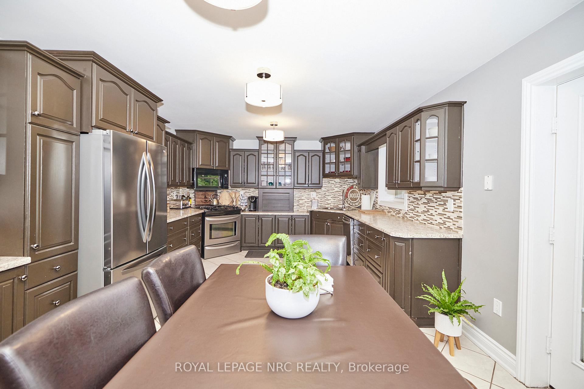 Photo 15 of 170 Ridge Road, Welland, Cooks Mills — HOMEH