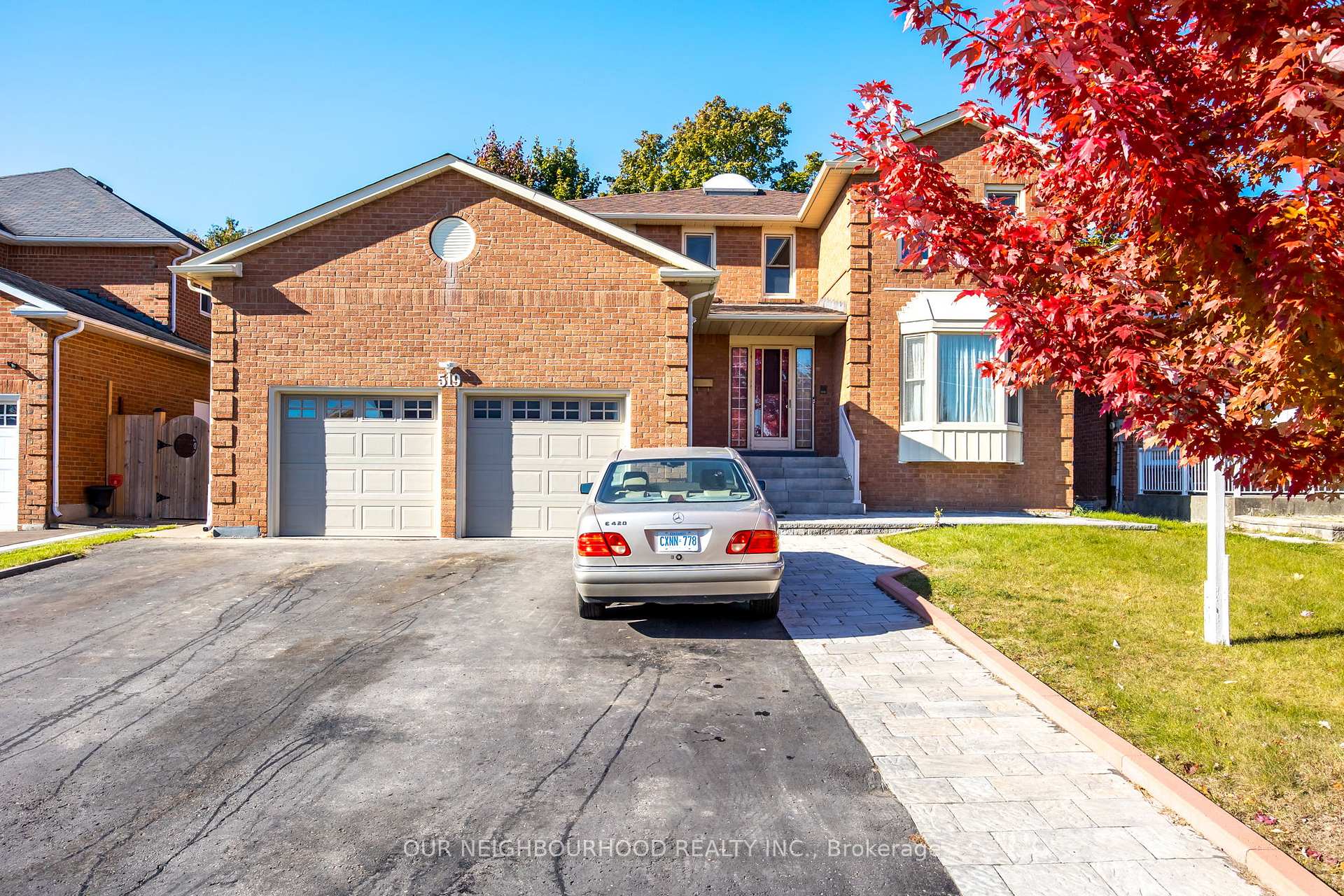 Photo 2 of 519 Sundown Crescent, Pickering, Woodlands — HOMEH