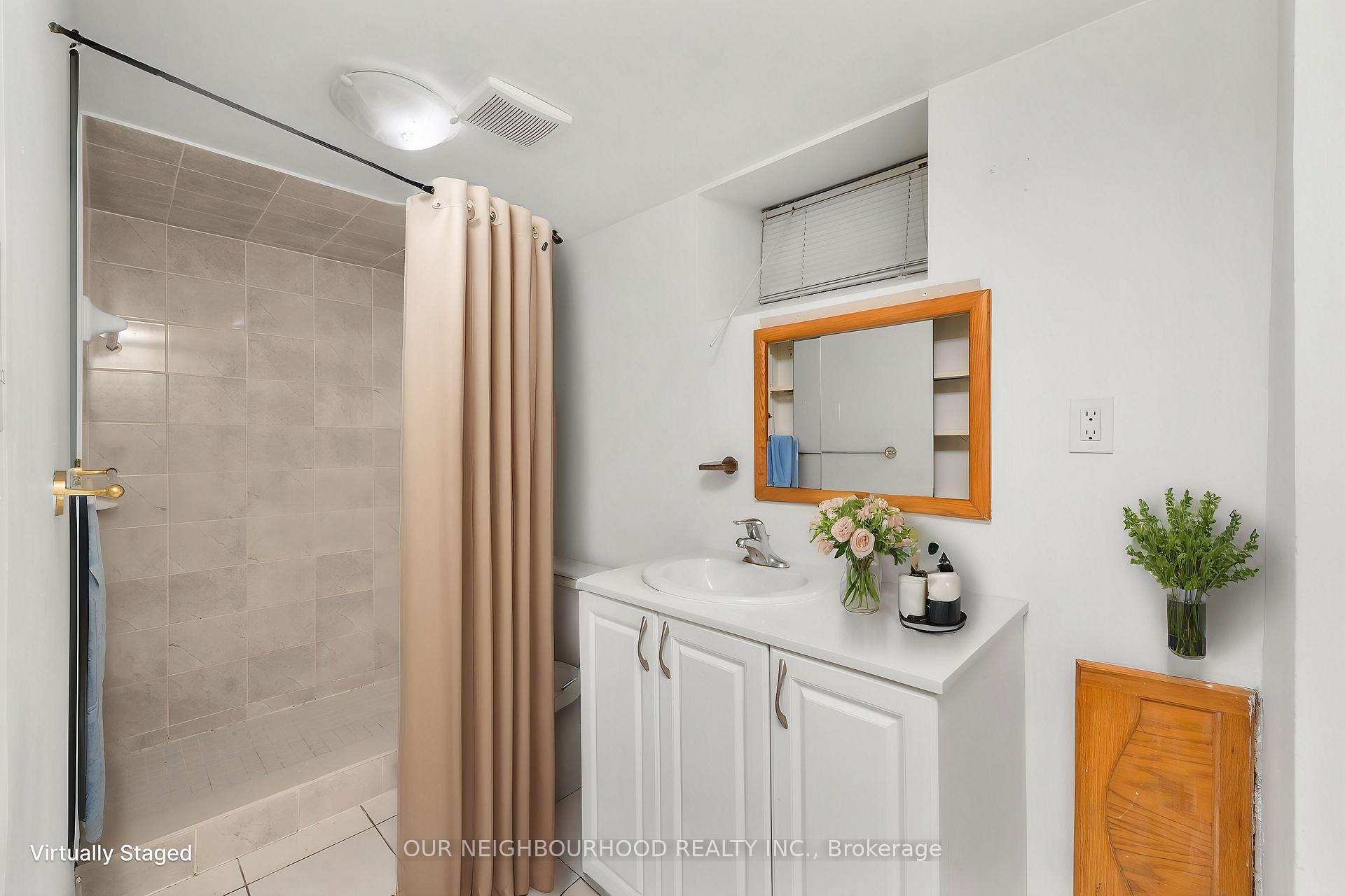 Photo 15 of 519 Sundown Crescent, Pickering, Woodlands — HOMEH