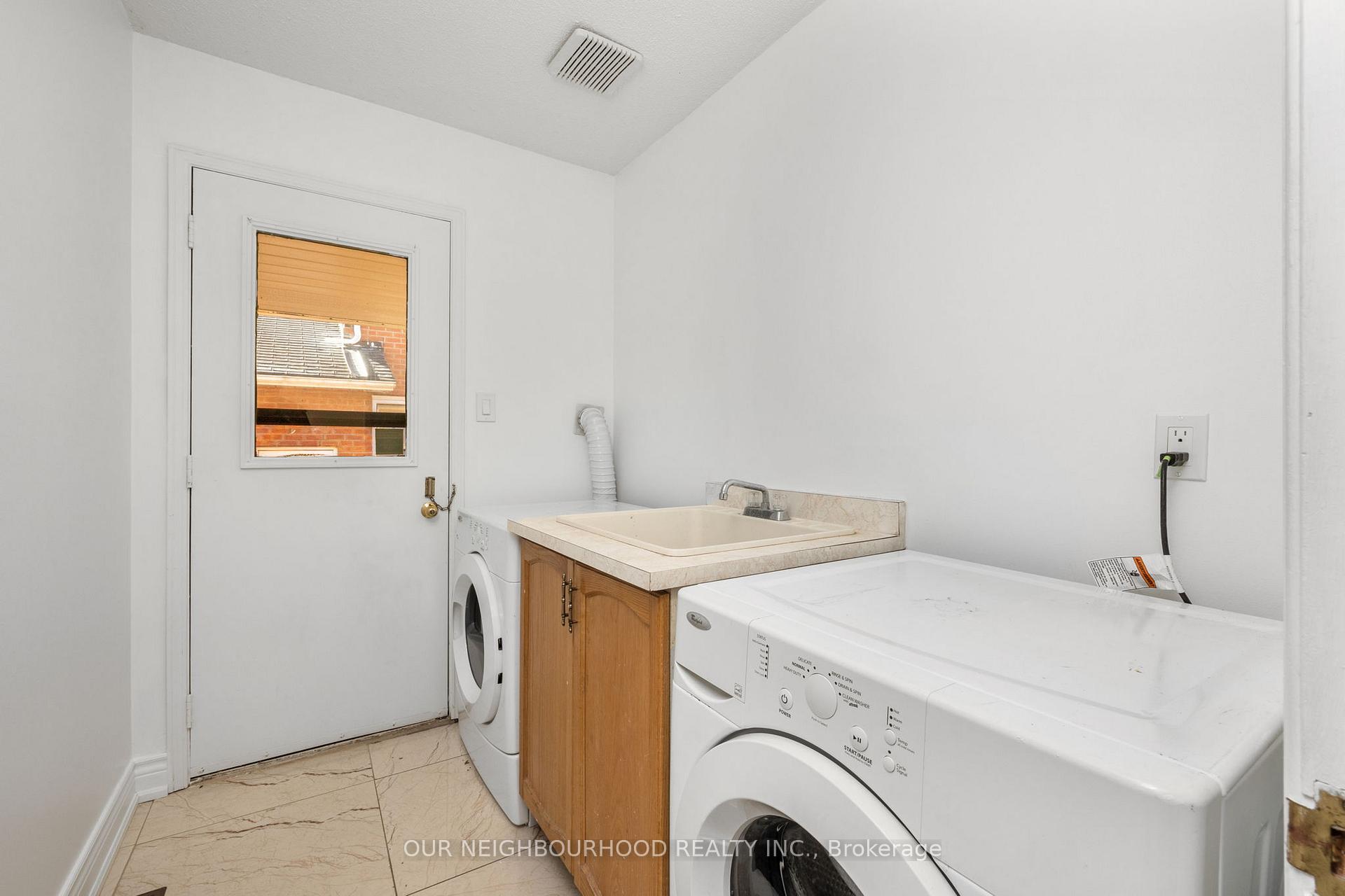 Photo 33 of 519 Sundown Crescent, Pickering, Woodlands — HOMEH