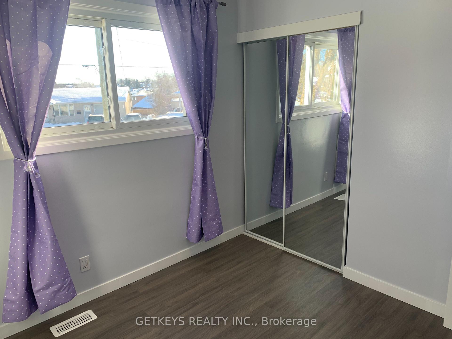 Photo 8 of 94 Jackson Avenue, Belleville, Belleville Ward — HOMEH