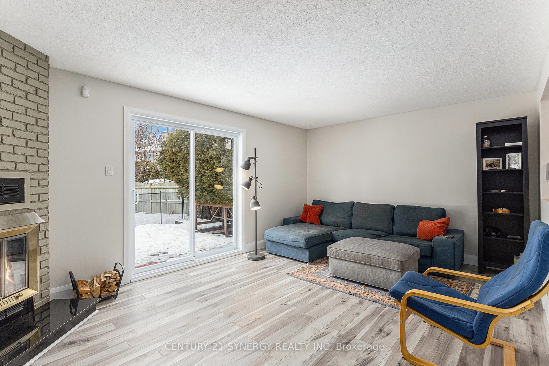 Photo 12 of 1917 Des Prairies Avenue, Ottawa, Queenswood Heights South — HOMEH