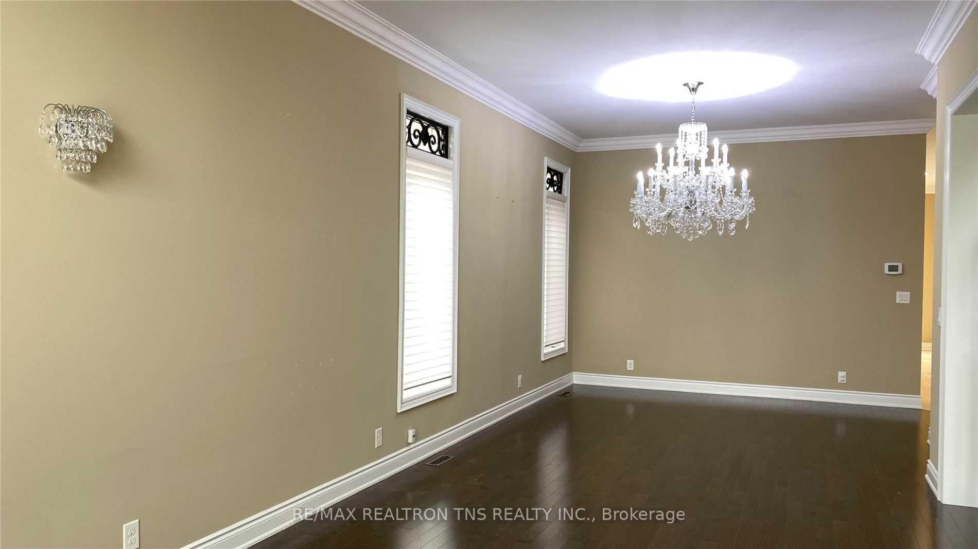 Photo 2 of 231 Ivy Jay Crescent, Aurora, Bayview Northeast — HOMEH